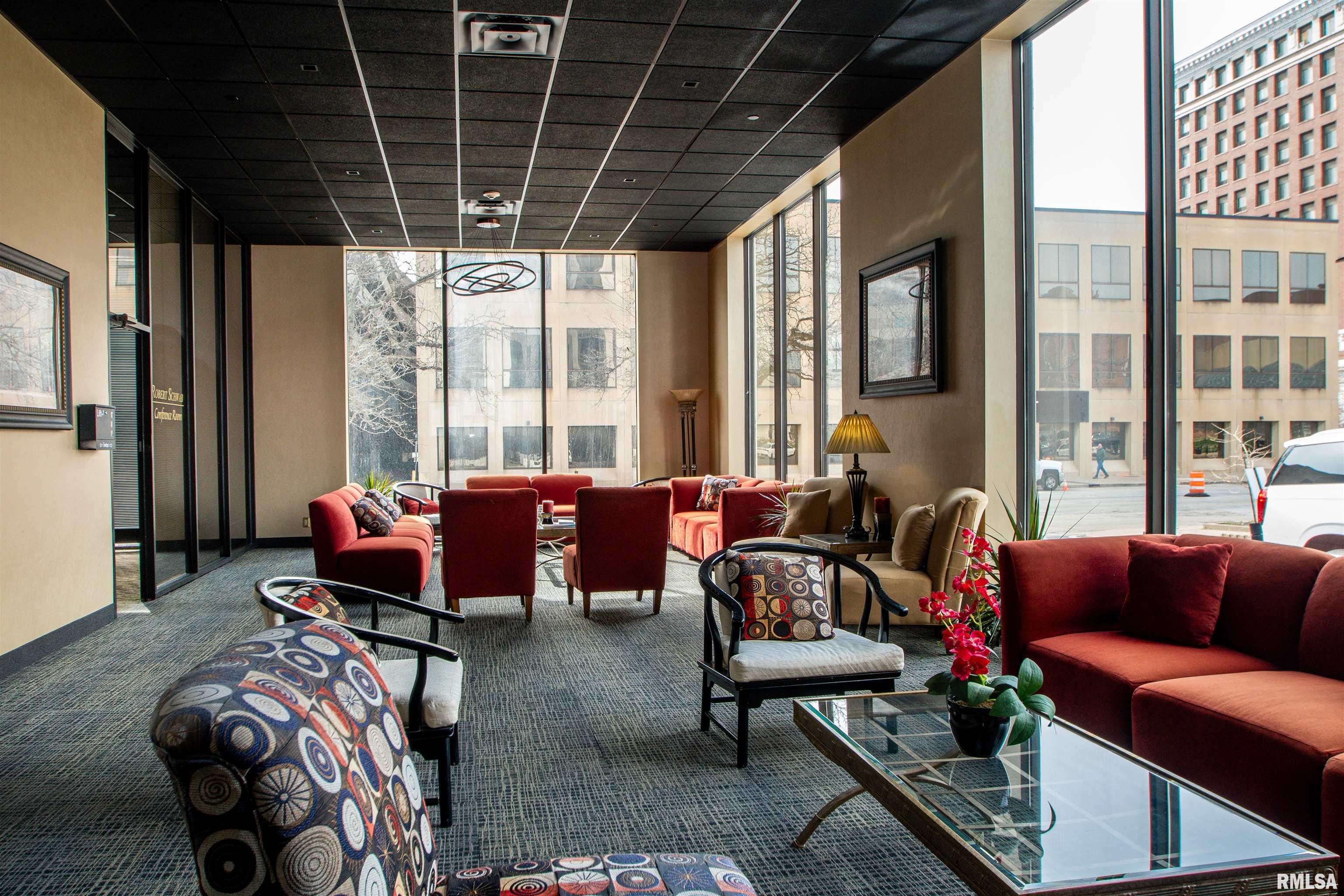 125 SW Jefferson Avenue #W14NE, Peoria, Illinois image 12