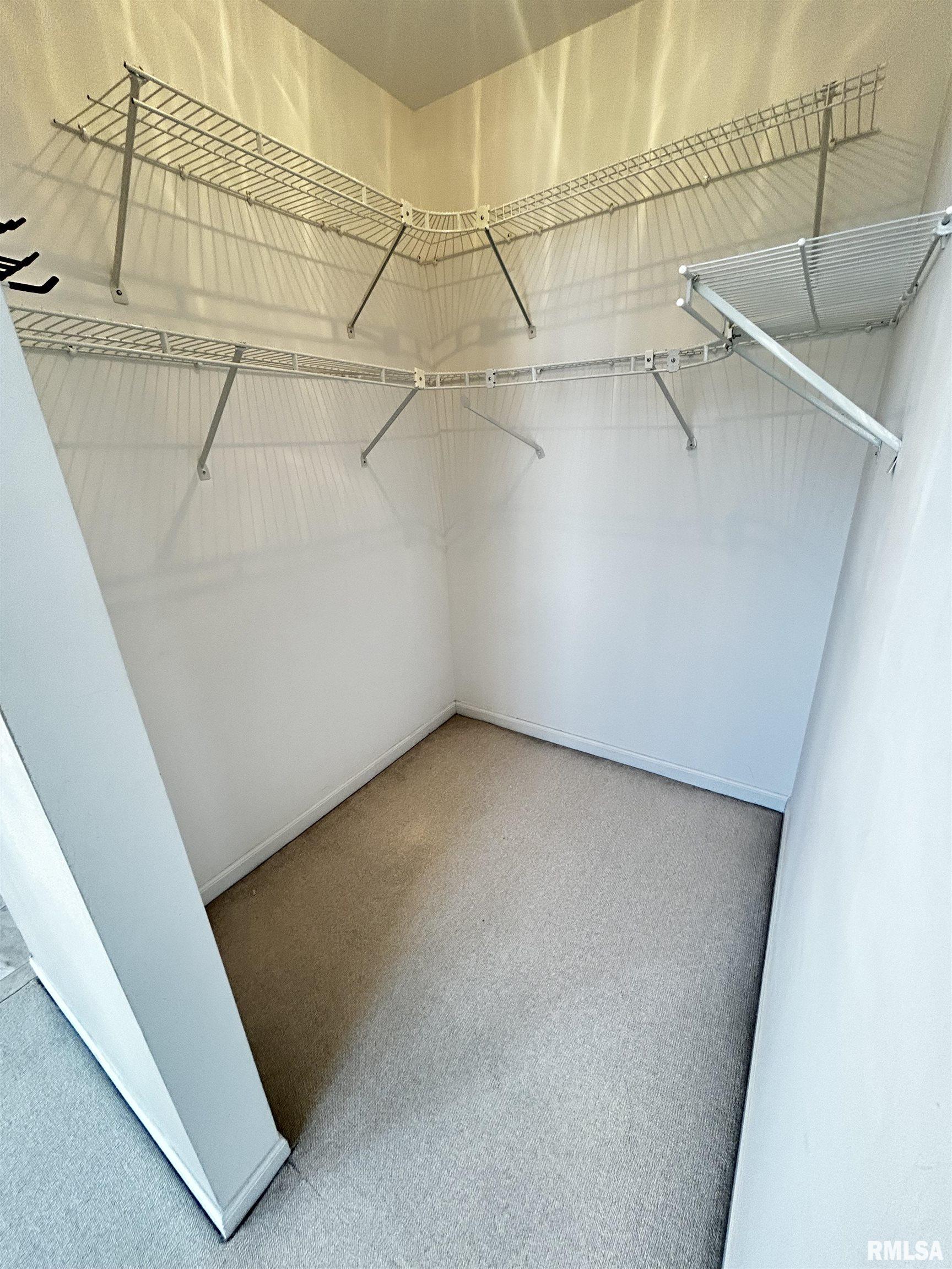 125 SW Jefferson Avenue #W14NE, Peoria, Illinois image 25