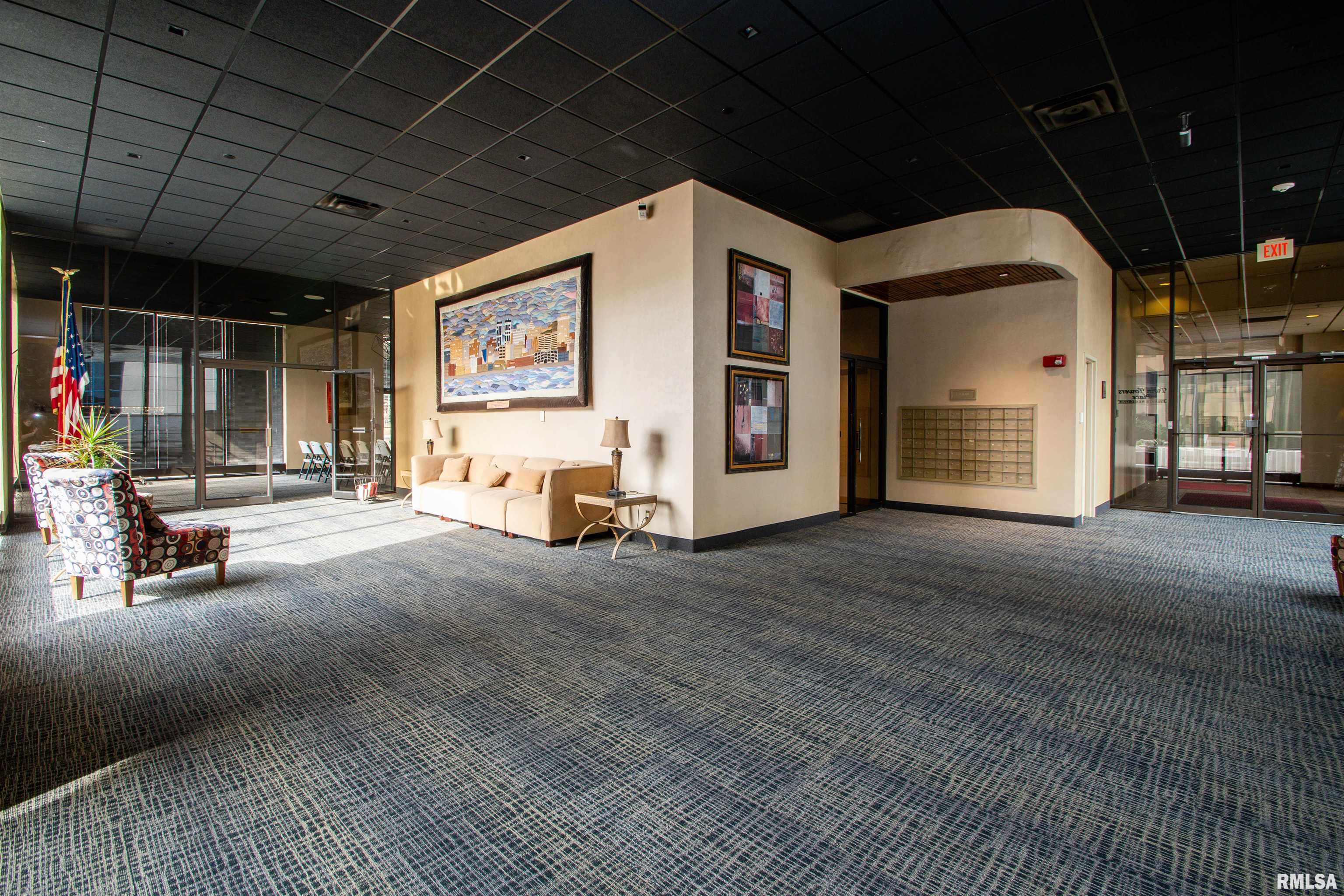 125 SW Jefferson Avenue #W14NE, Peoria, Illinois image 8