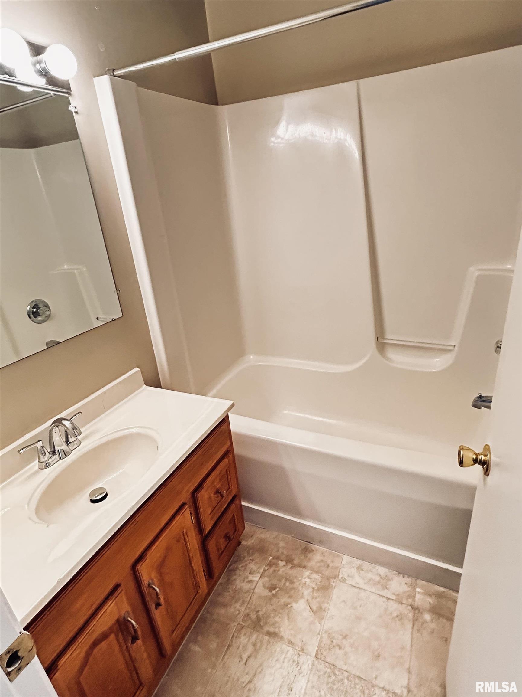 125 SW Jefferson Avenue #W14NE, Peoria, Illinois image 21