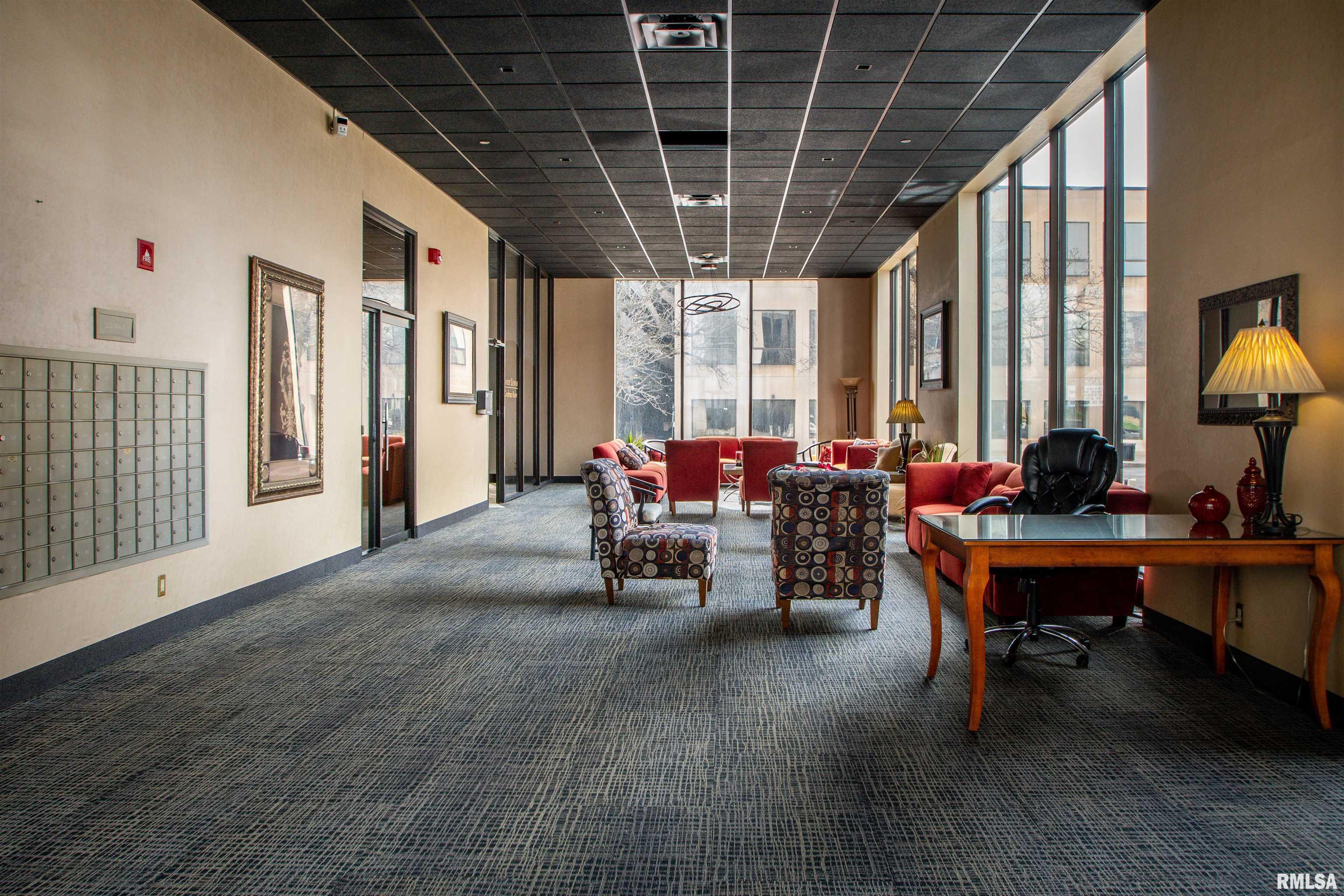 125 SW Jefferson Avenue #W14NE, Peoria, Illinois image 11