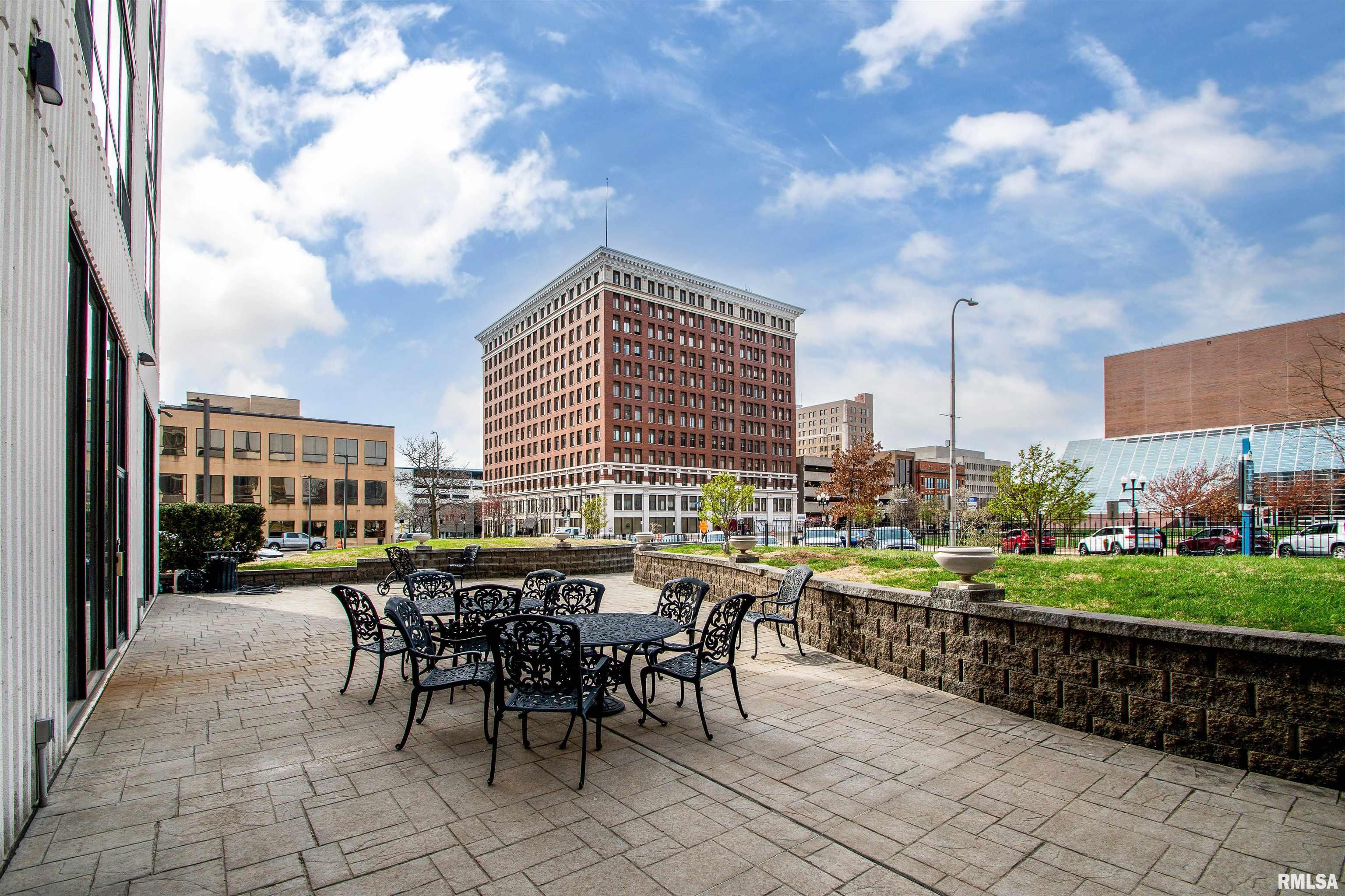 125 SW Jefferson Avenue #W14NE, Peoria, Illinois image 15
