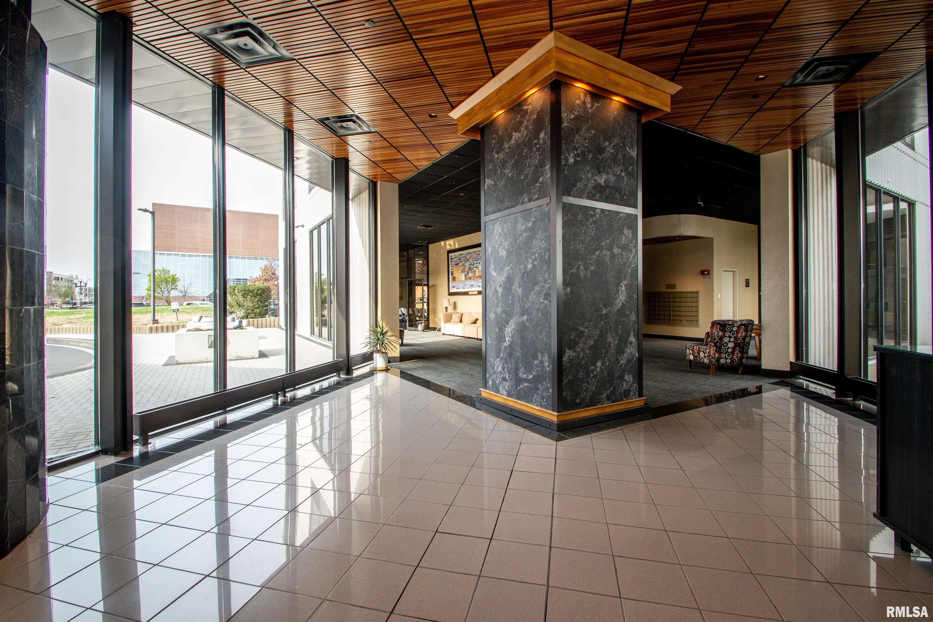 125 SW Jefferson Avenue #W14NE, Peoria, Illinois image 6