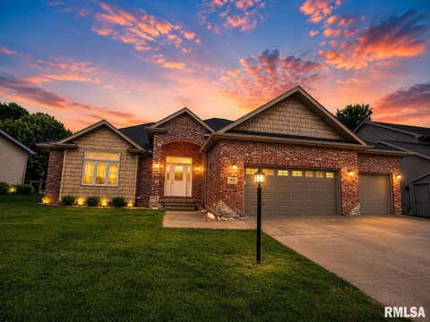 Homes For Sale - 1920 Forestglen Drive<br/> Peoria County, Peoria, IL 61615