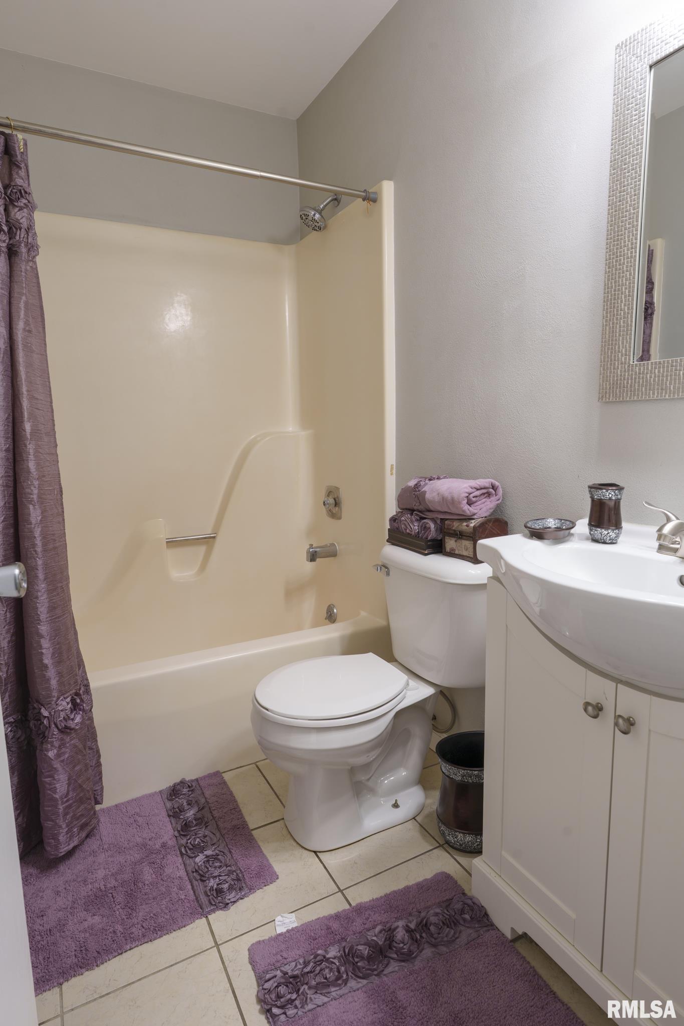 3601 W Saymore Lane, Peoria, Illinois image 10