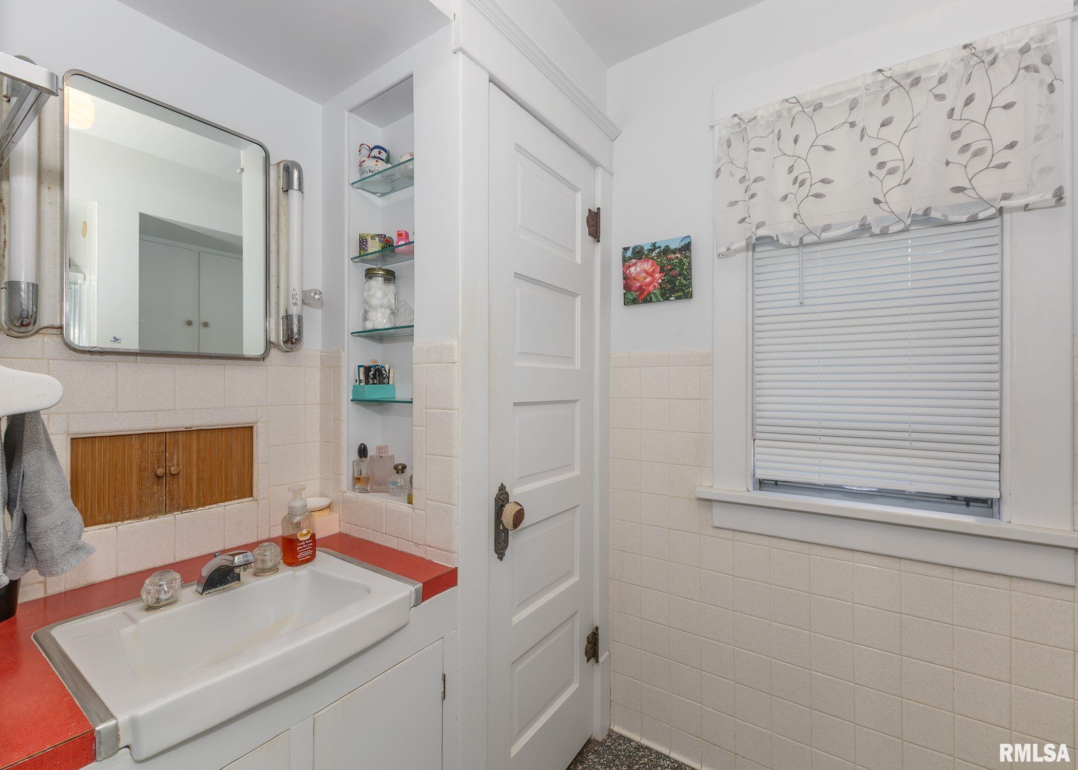 2455 19th Avenue, Rock Island, Illinois image 38