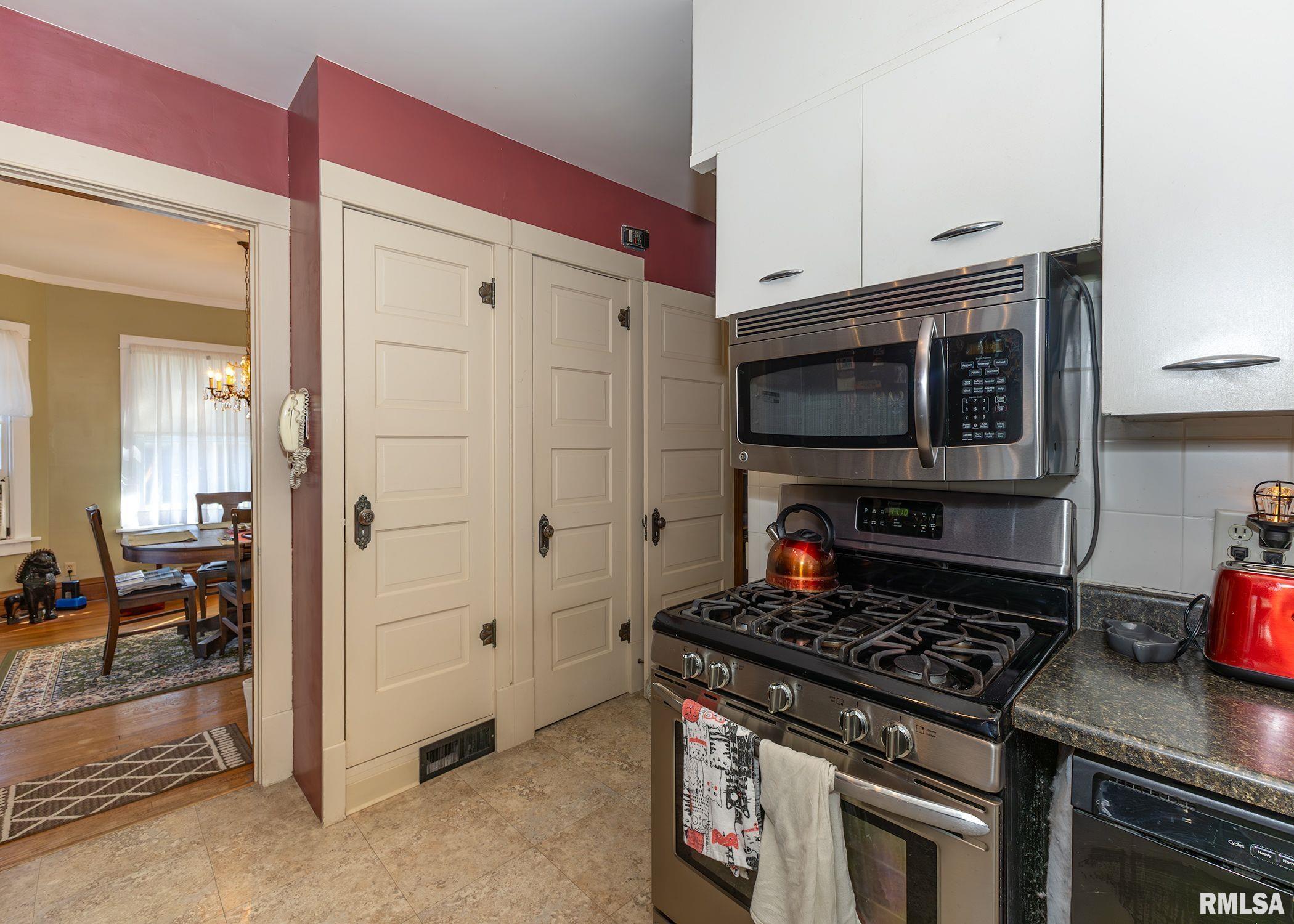 2455 19th Avenue, Rock Island, Illinois image 18