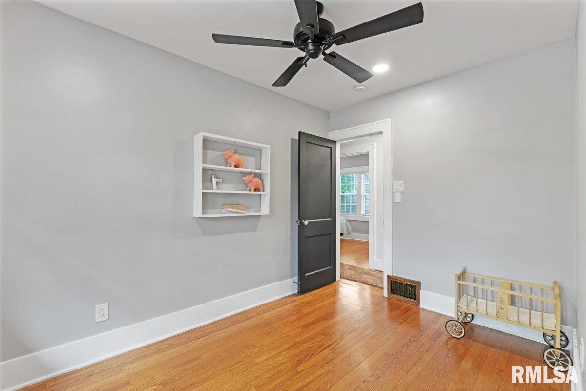 2739 E High Street, Davenport, Iowa image 34