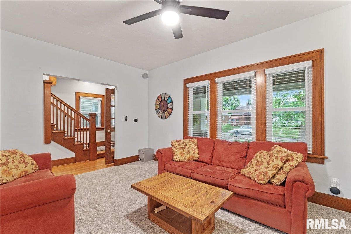 2739 E High Street, Davenport, Iowa image 16