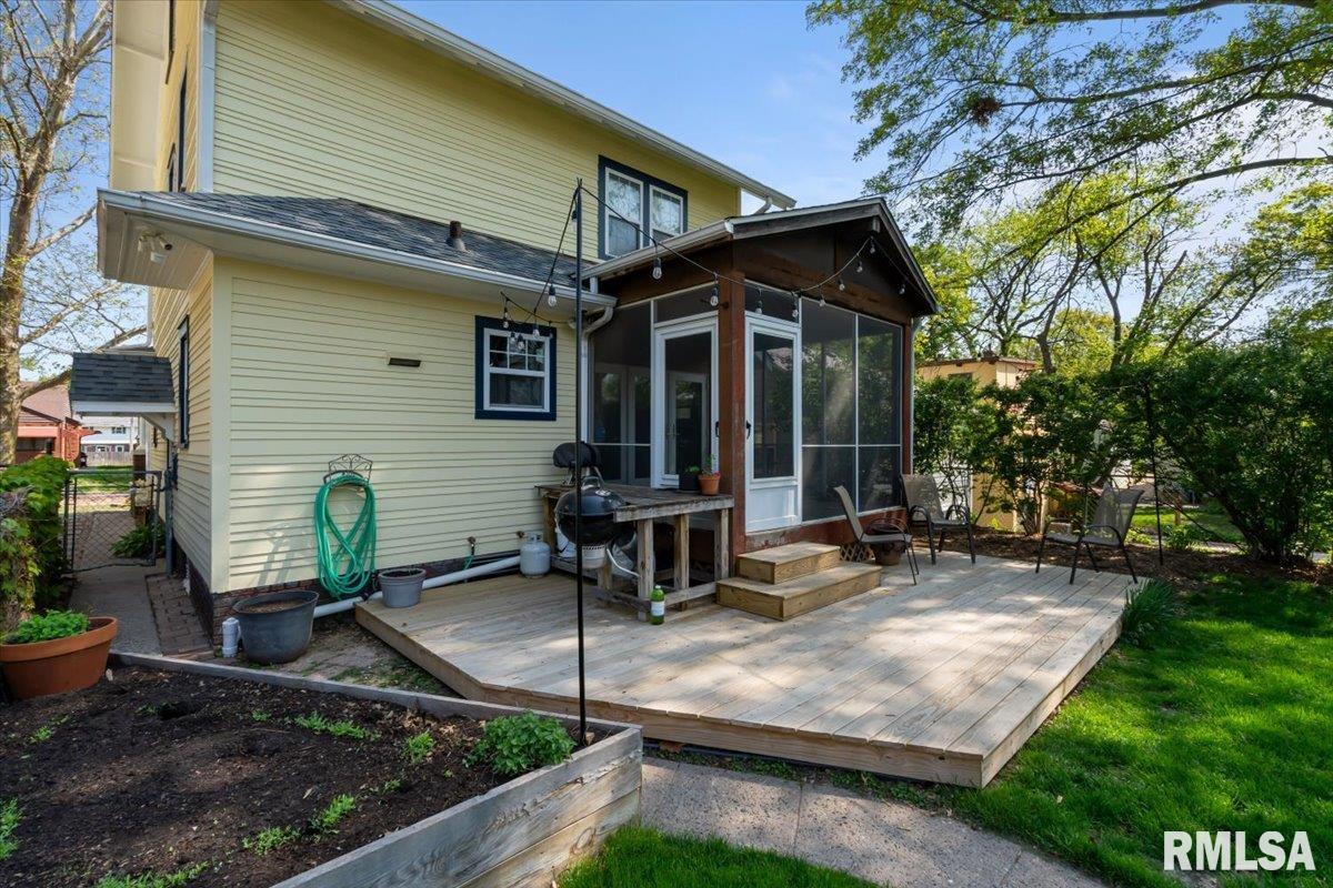 2739 E High Street, Davenport, Iowa image 7