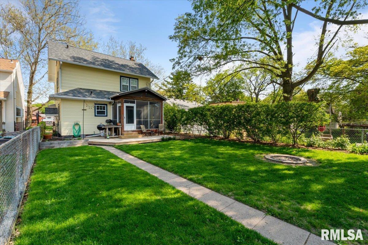 2739 E High Street, Davenport, Iowa image 6