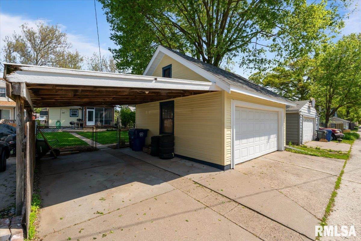 2739 E High Street, Davenport, Iowa image 12