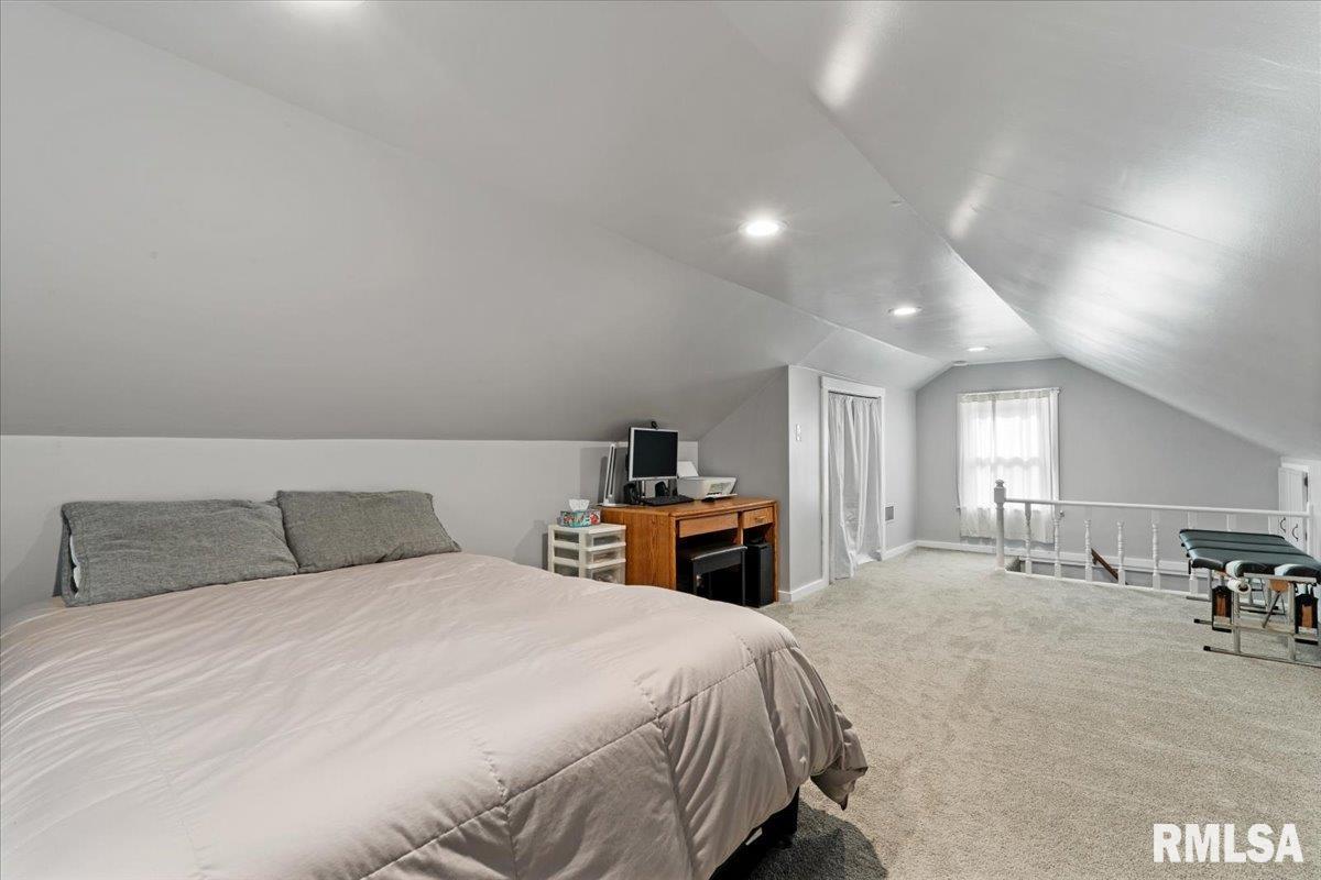2739 E High Street, Davenport, Iowa image 39