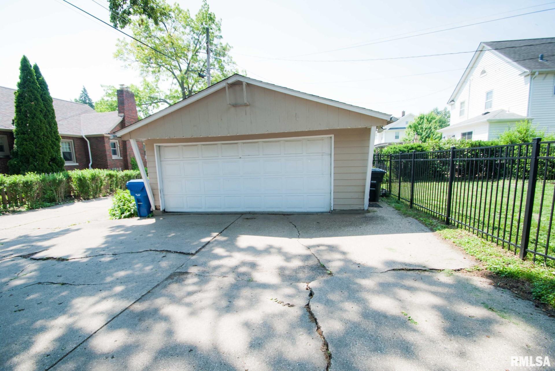 2326 13th Street, Moline, Illinois image 18
