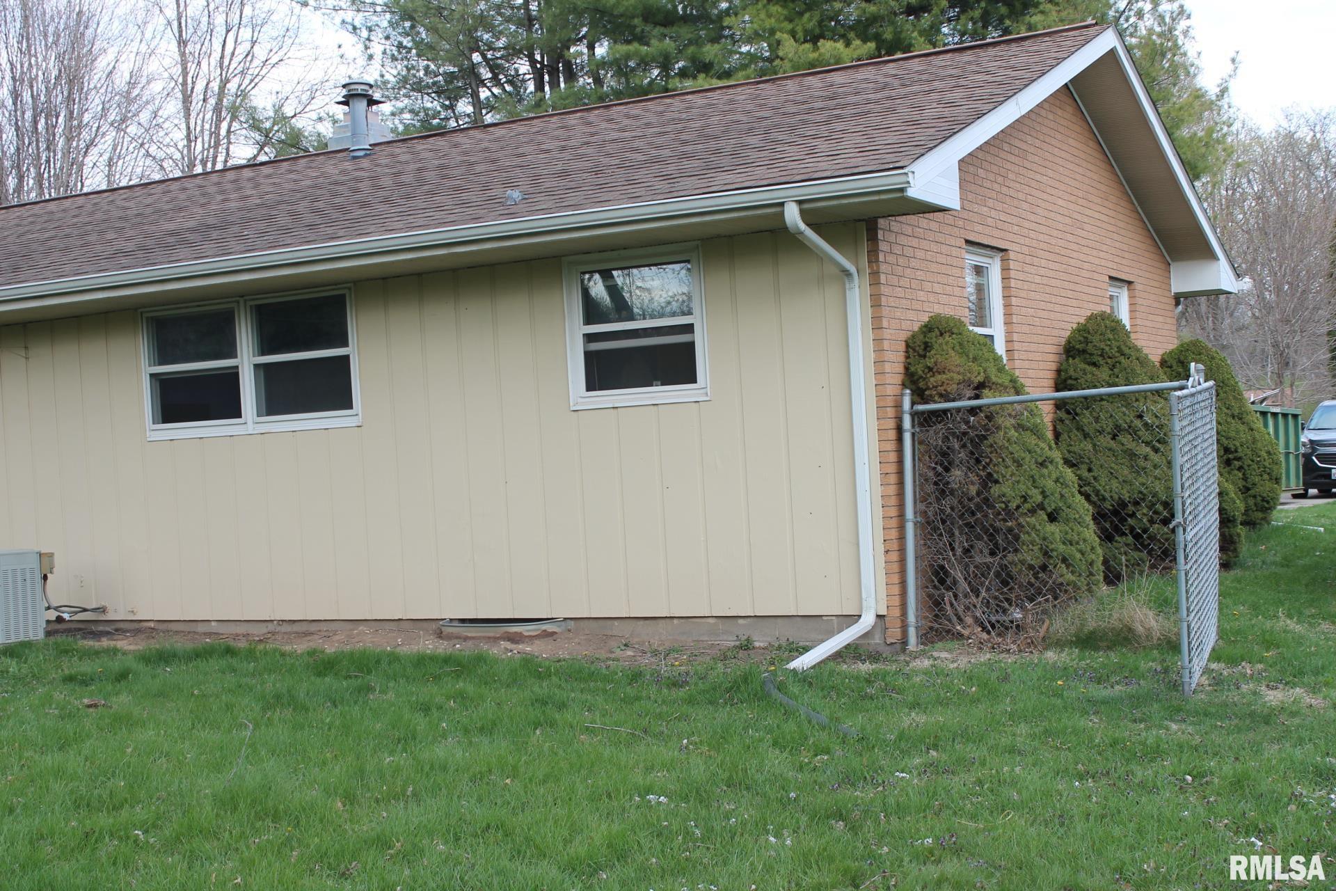 109 N 3rd Street, Colona, Illinois image 10