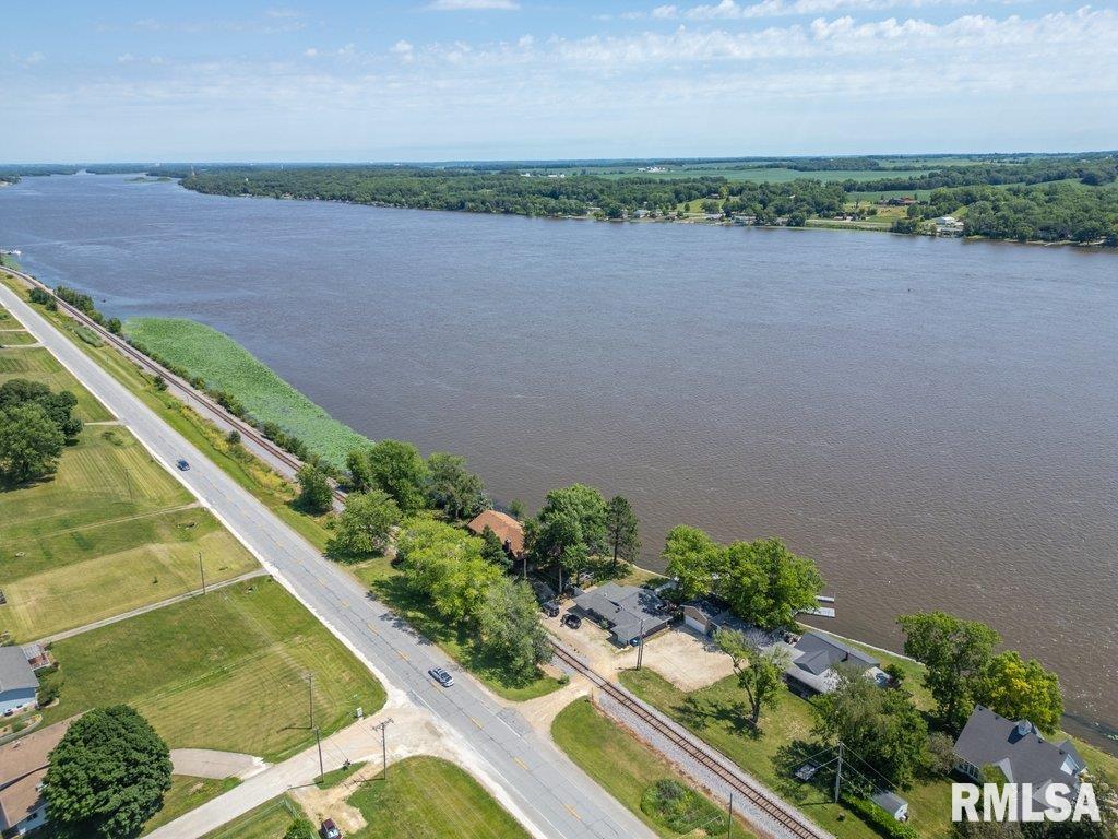 22001 Great River Road, Le Claire, Iowa image 2