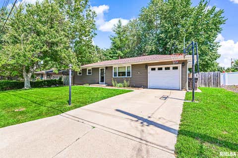Homes For Sale - 102 Francis Court<br/> East Peoria, IL 61611