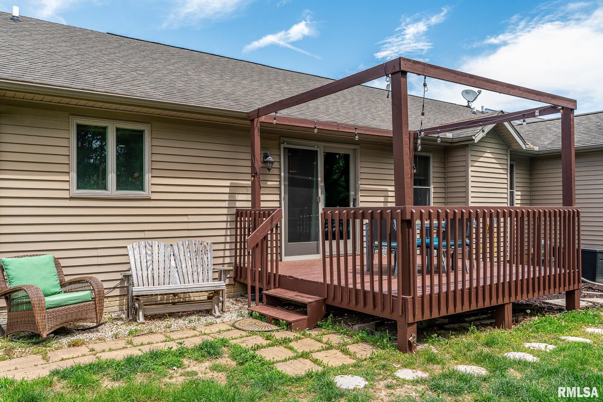 1004 Wild West Drive, Le Claire, Iowa image 22