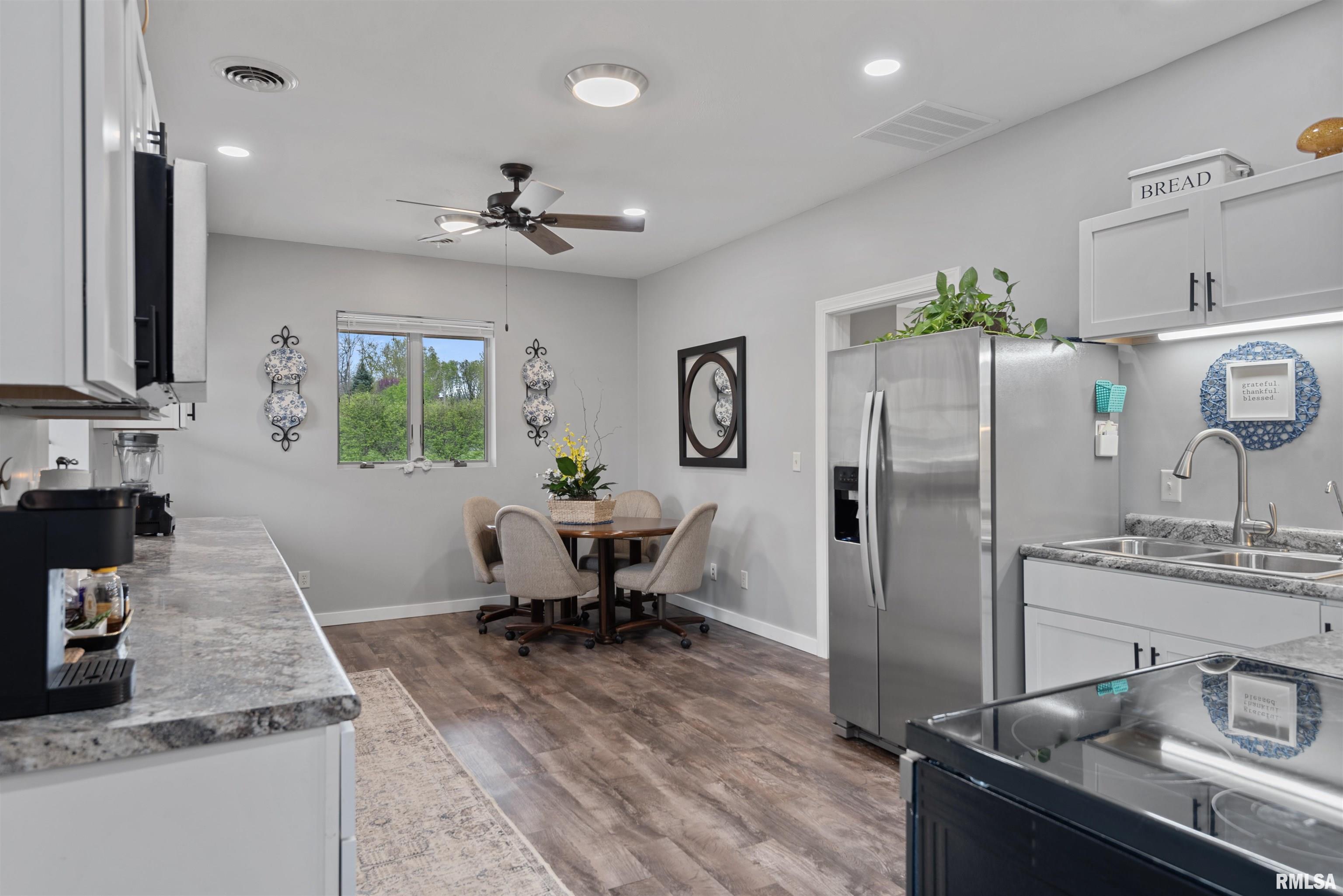 1390 Horse Farm Road, Divernon, Illinois image 12