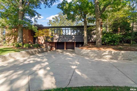 Homes For Sale - 501 E High Point Road<br/> Peoria County, Peoria, IL 61614