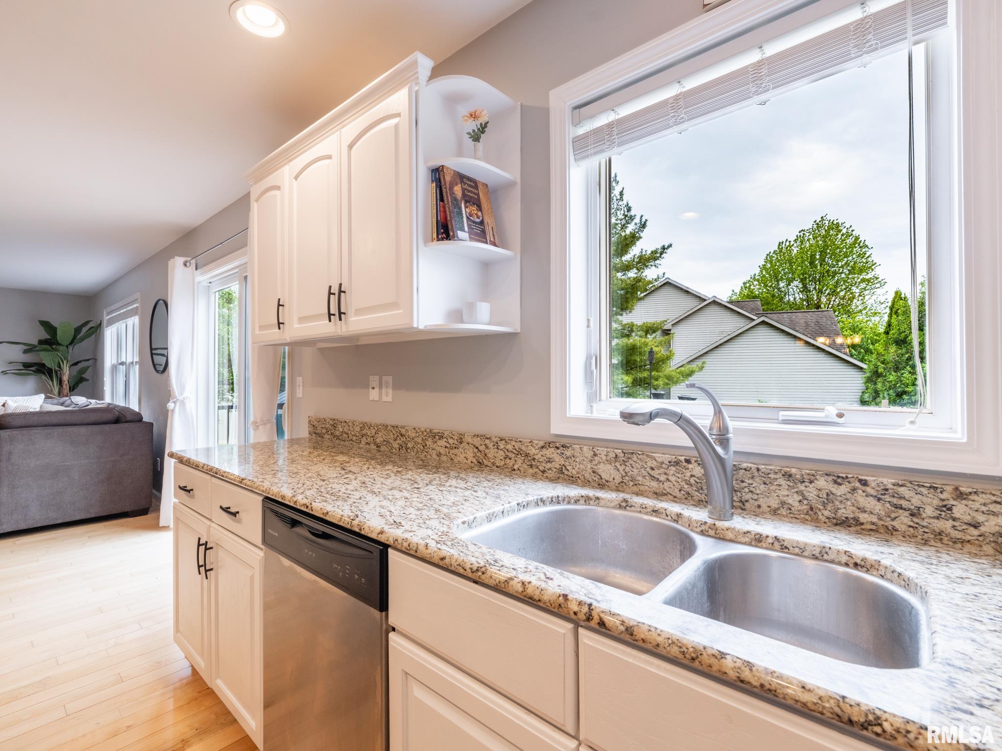 7085 N Aycliffe Drive, Peoria, Illinois image 25