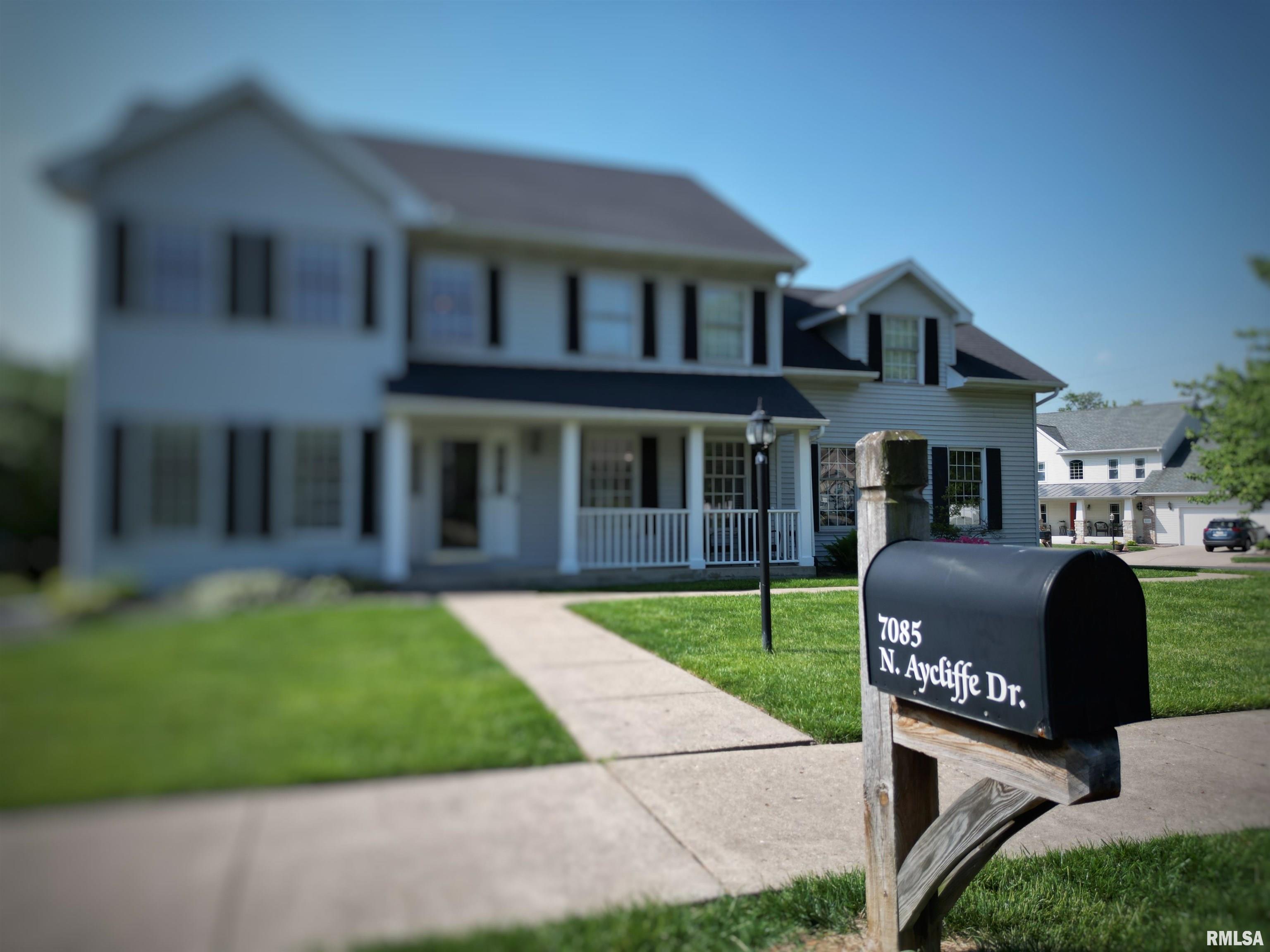7085 N Aycliffe Drive, Peoria, Illinois image 3