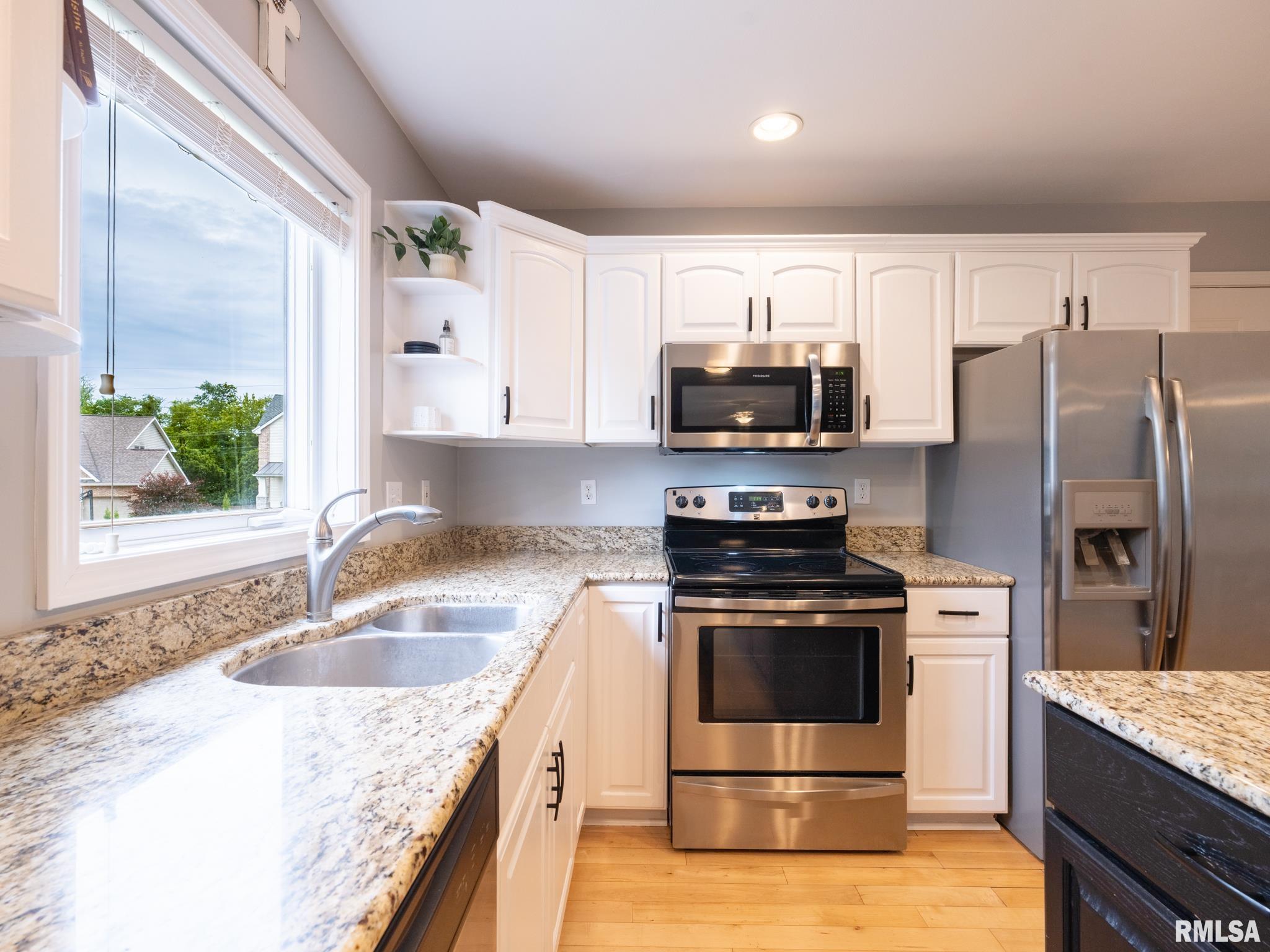7085 N Aycliffe Drive, Peoria, Illinois image 22