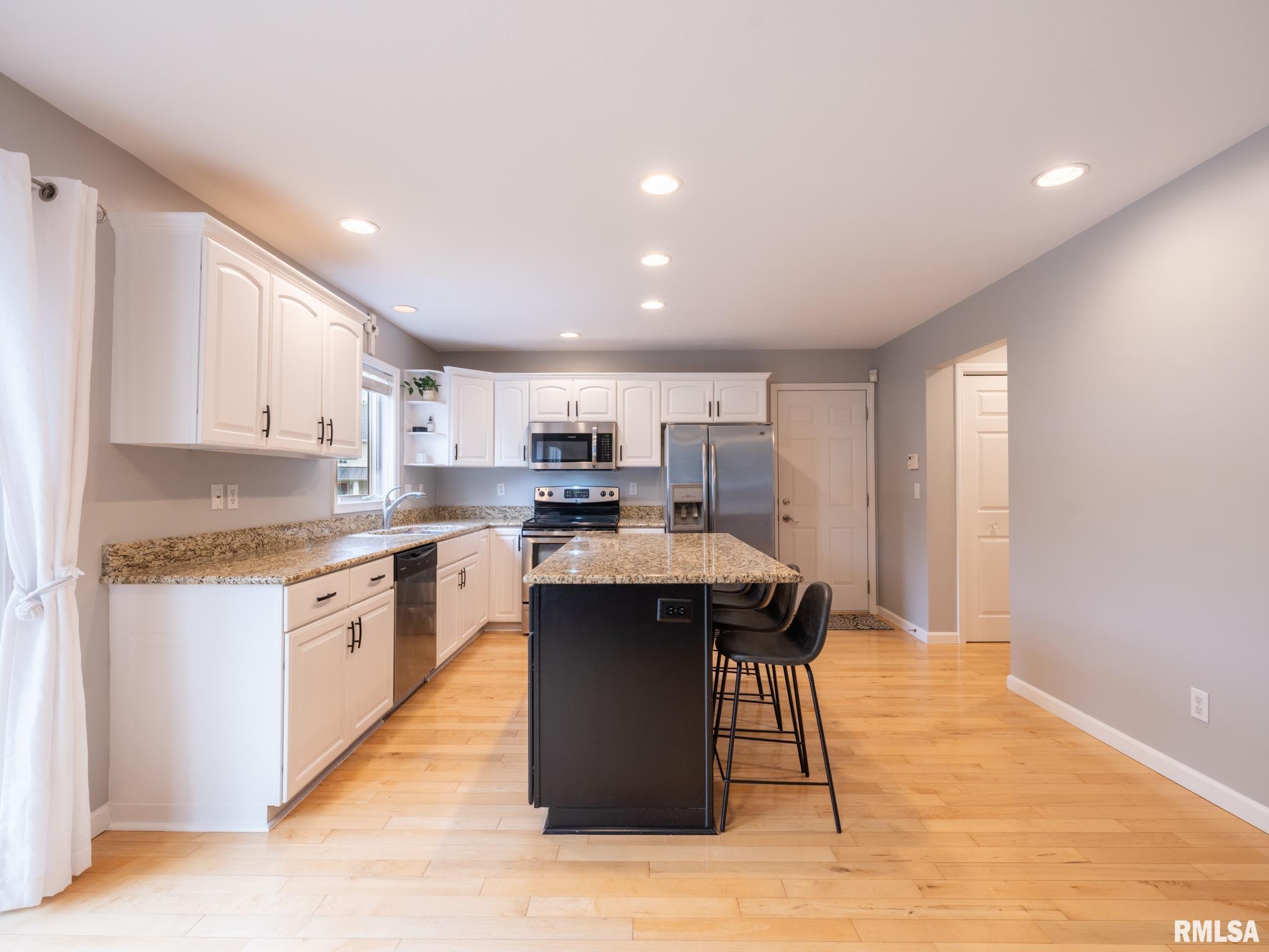 7085 N Aycliffe Drive, Peoria, Illinois image 19