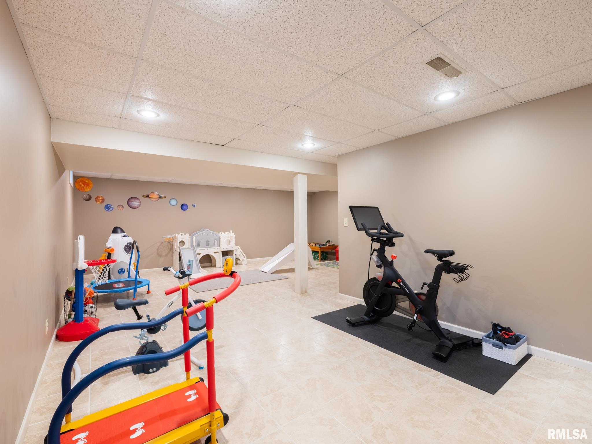 7085 N Aycliffe Drive, Peoria, Illinois image 47