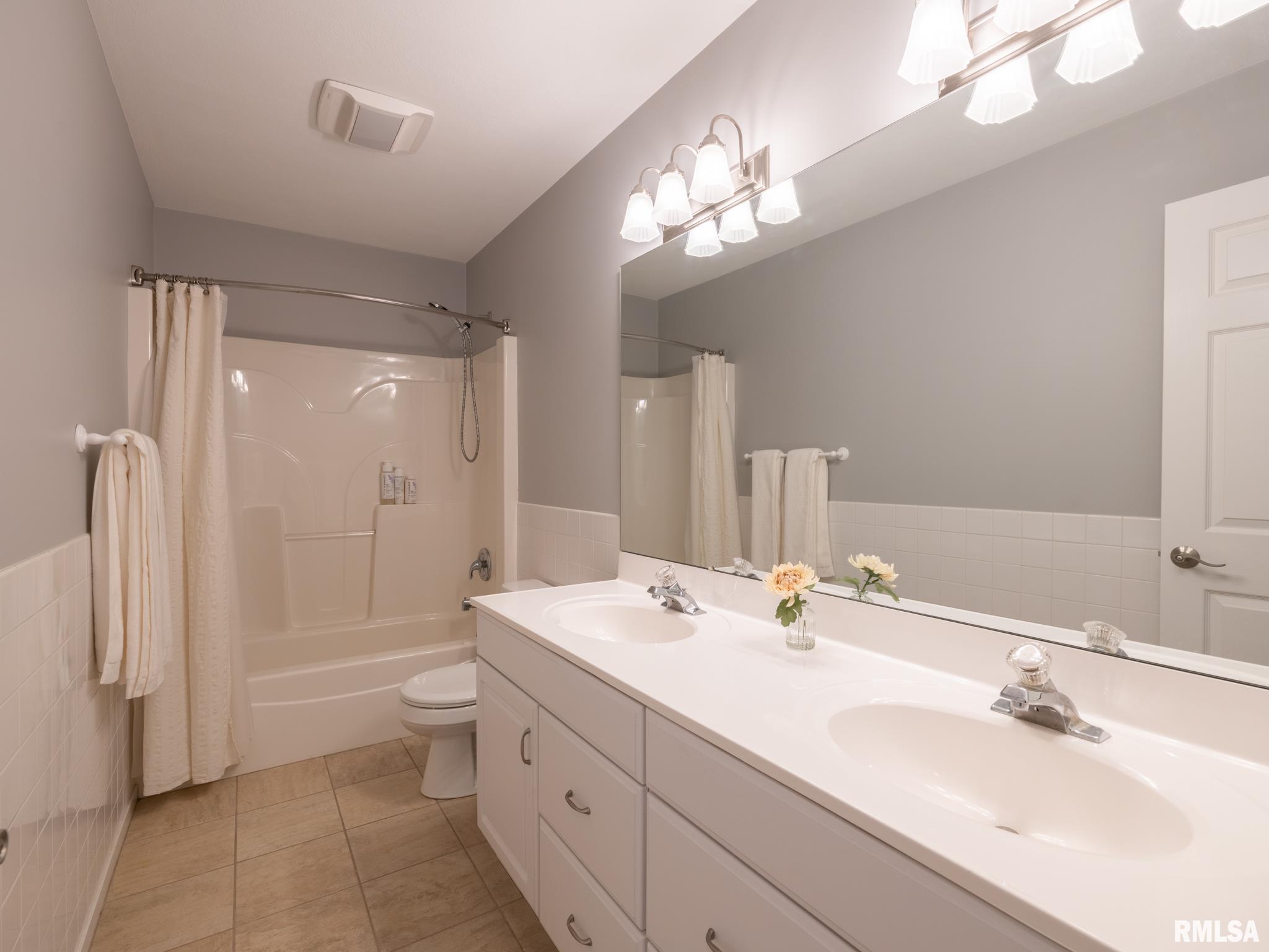 7085 N Aycliffe Drive, Peoria, Illinois image 39