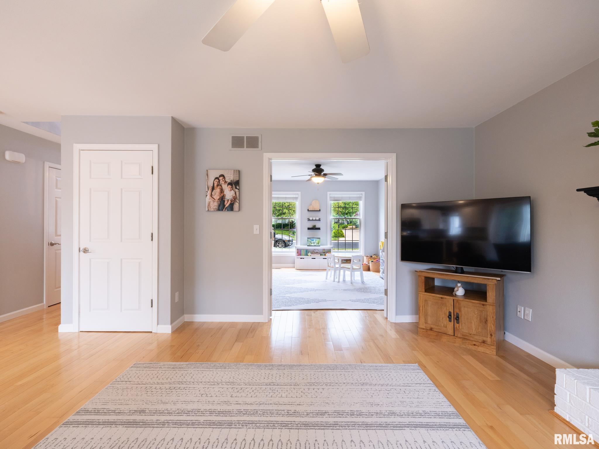 7085 N Aycliffe Drive, Peoria, Illinois image 12