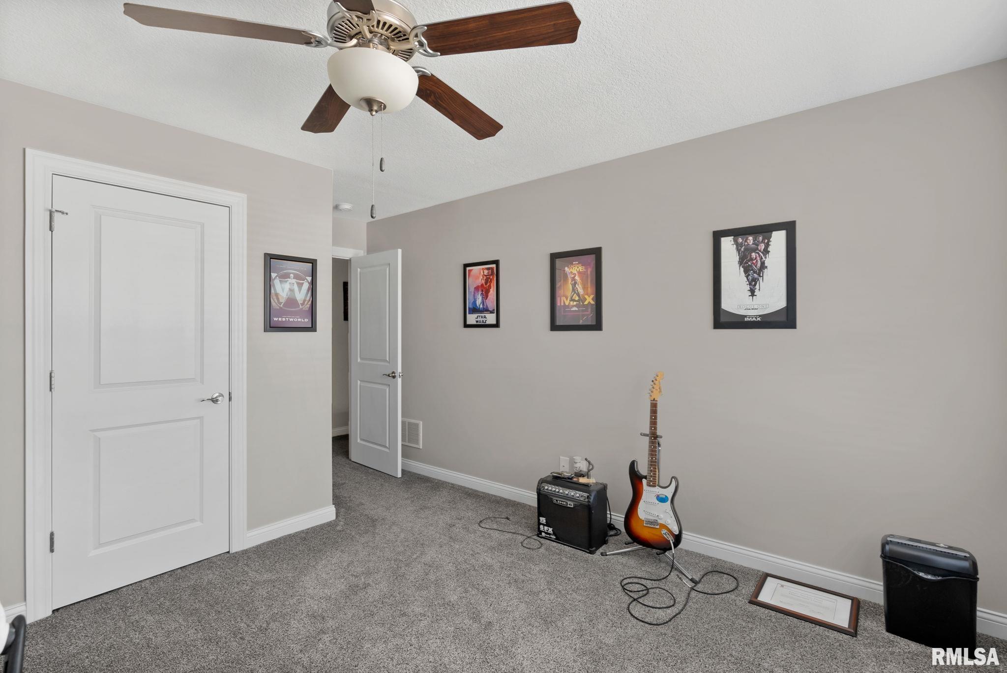 4434 W Slate Creek Drive, Bettendorf, Iowa image 18