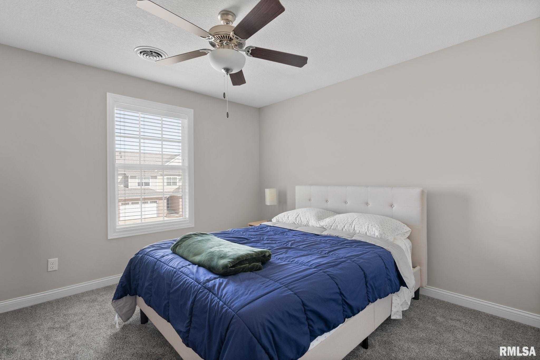 4434 W Slate Creek Drive, Bettendorf, Iowa image 20