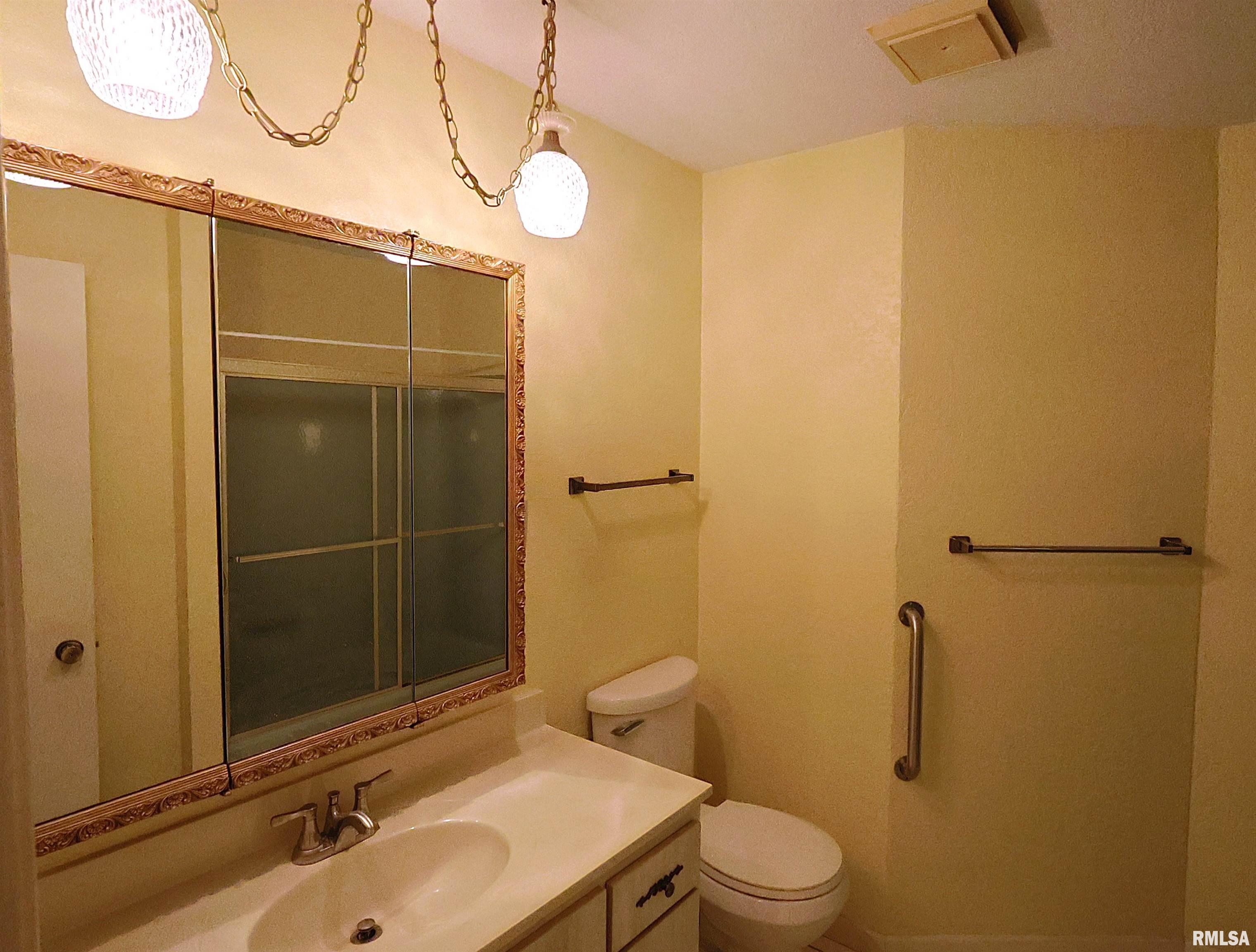 310 Woodland Drive, Salem, Illinois image 8