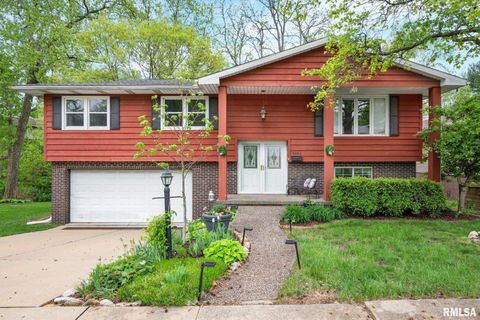 Photo of 1604 W DEVEREUX Drive, Peoria, IL 61614 (MLS # PA1266126)