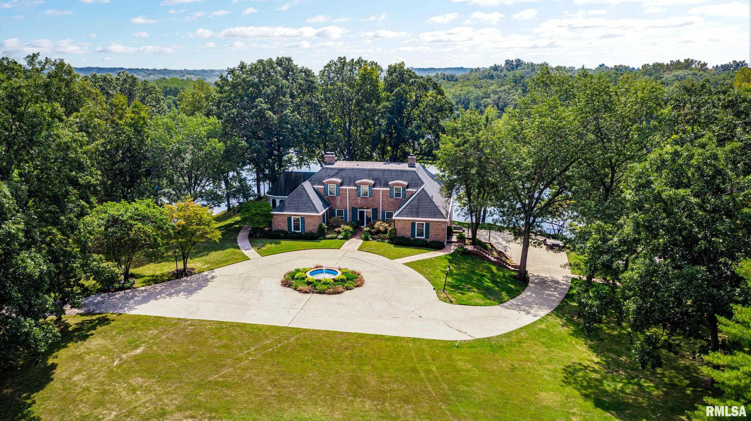 18994 Country Club Lane, Carlinville, Illinois image 10