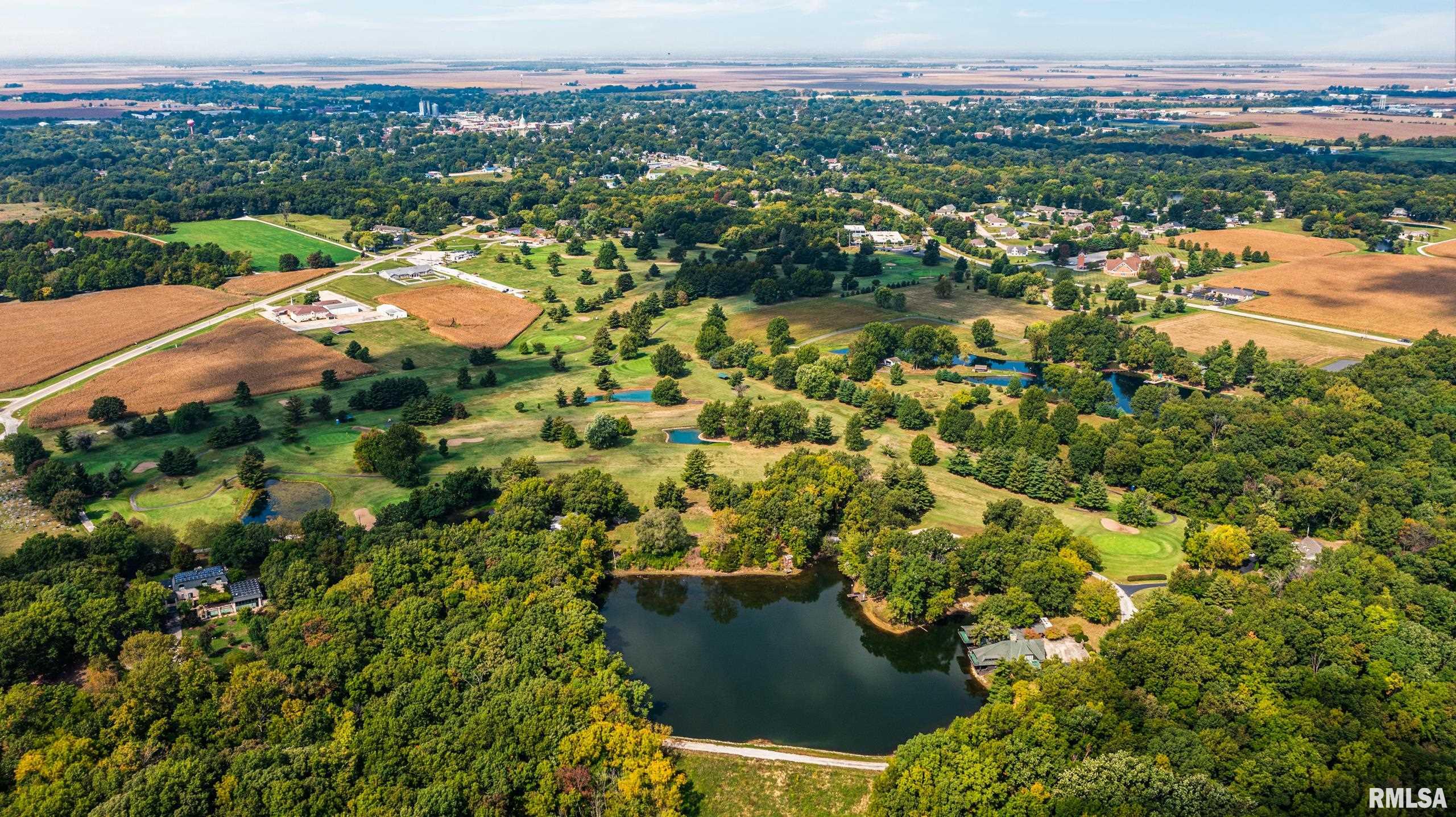 18994 Country Club Lane, Carlinville, Illinois image 25