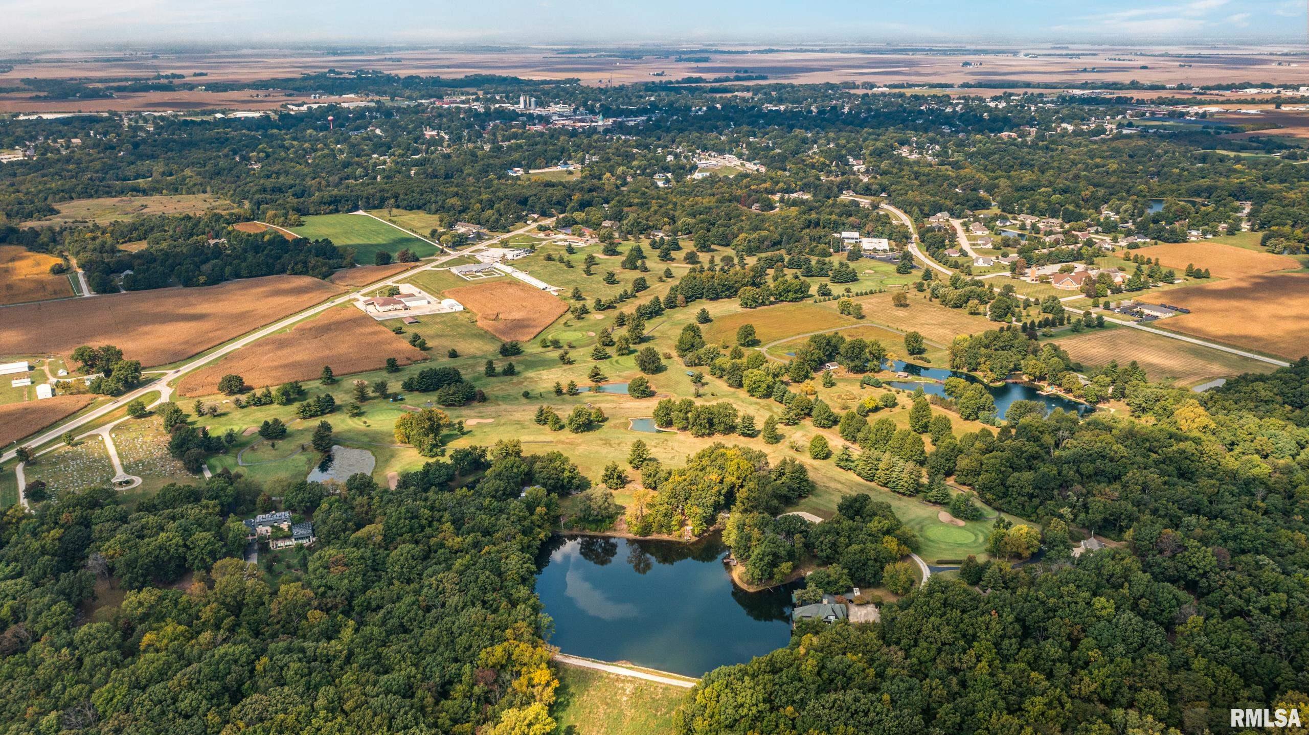 18994 Country Club Lane, Carlinville, Illinois image 11