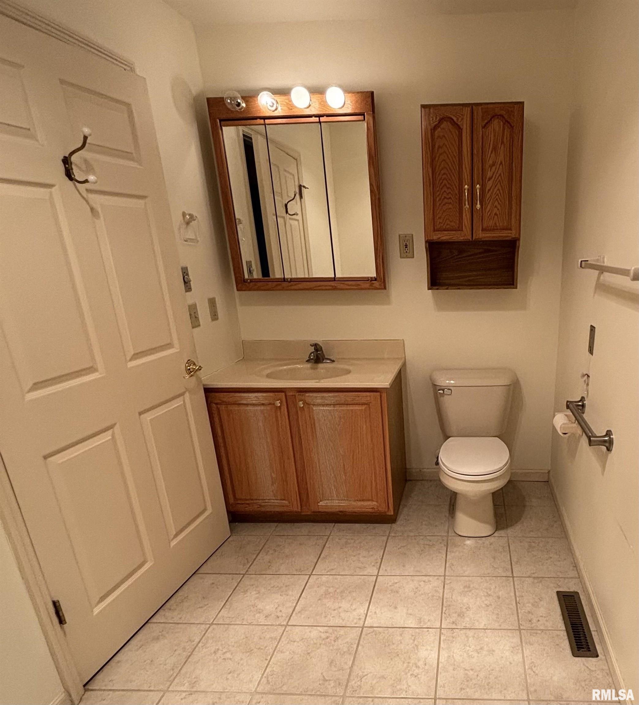 617 Cypress Lane, Galesburg, Illinois image 12