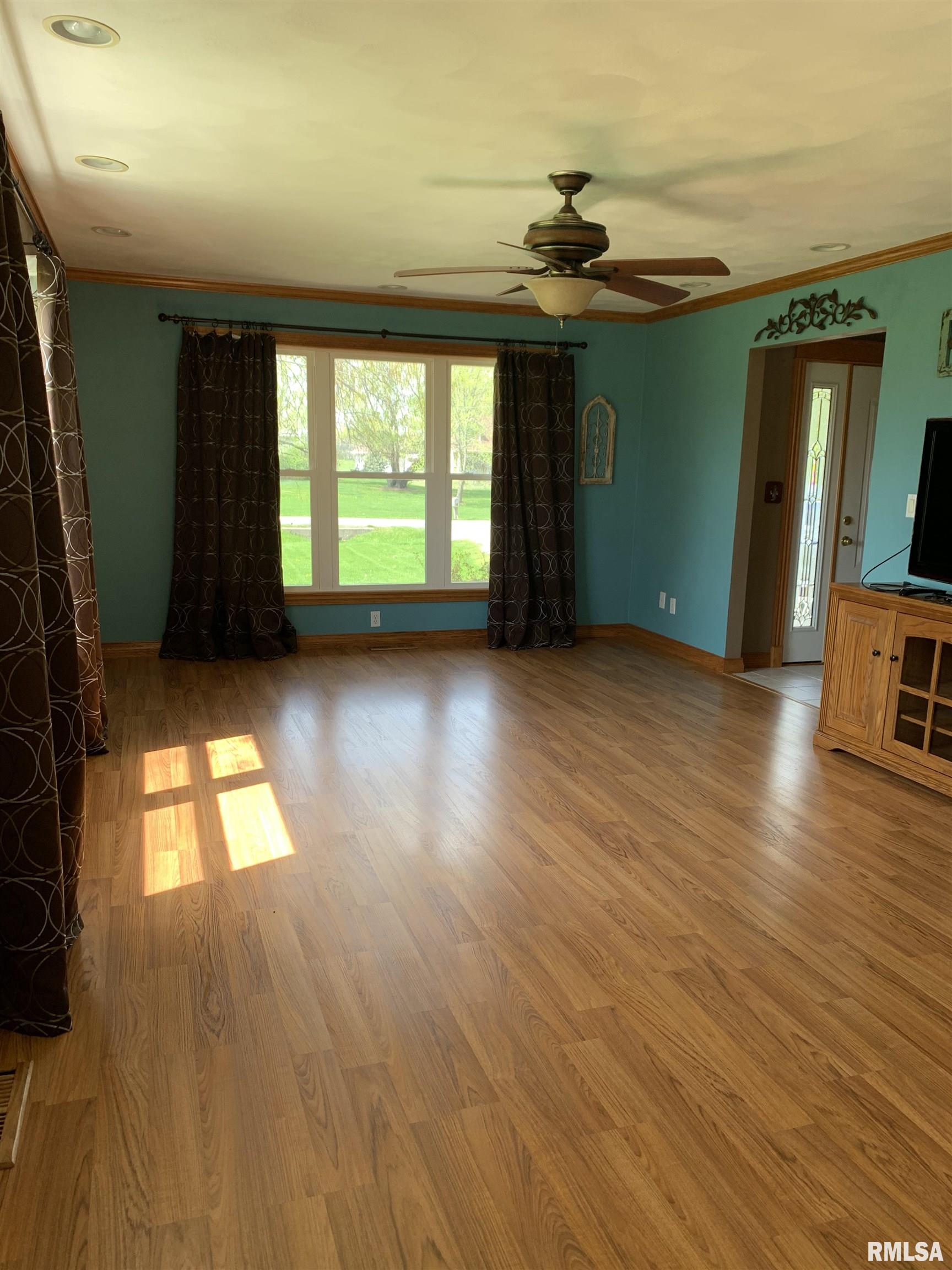 19135 E 2000th Street, Bushnell, Illinois image 7