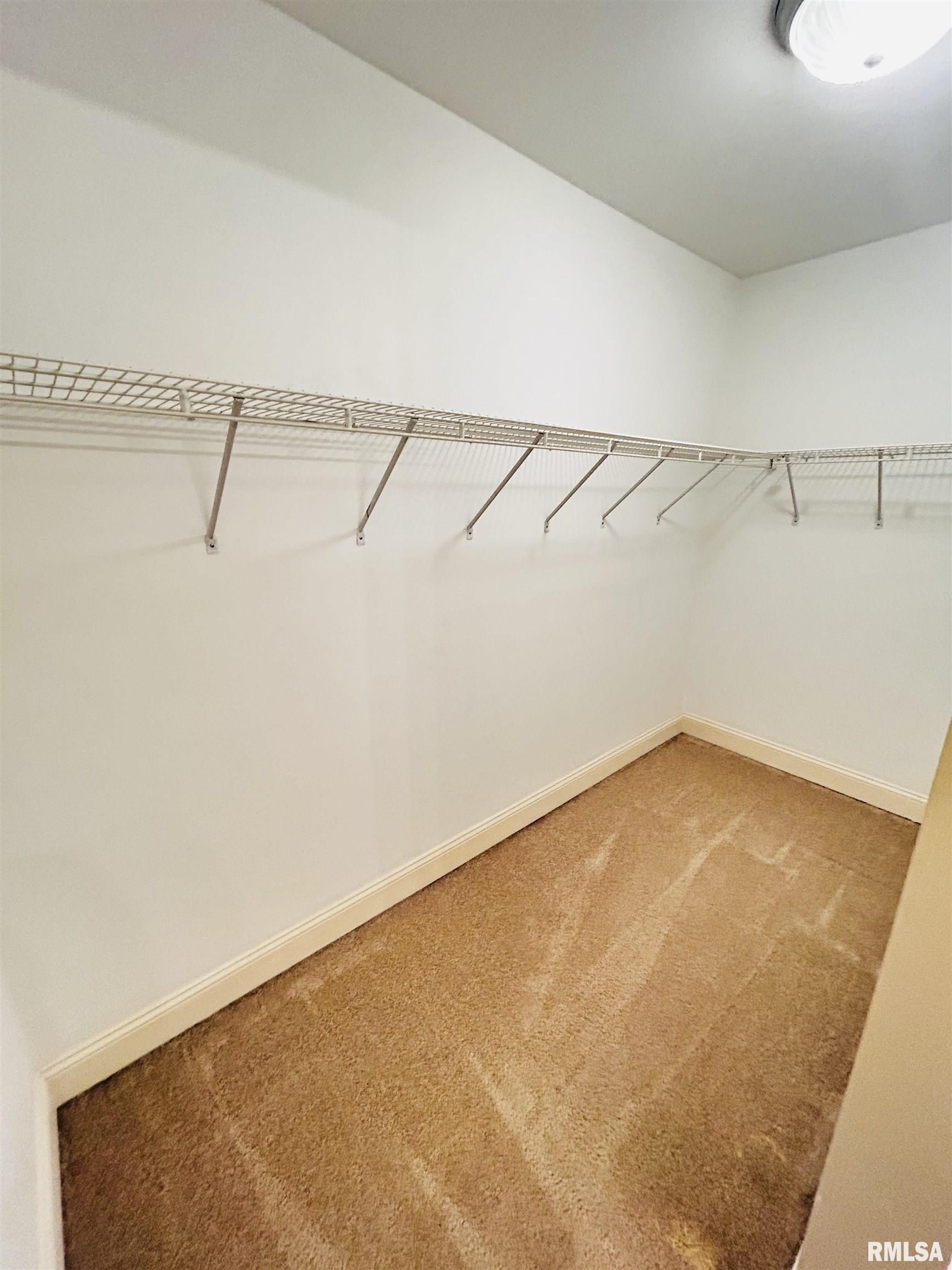 123 SW Jefferson Avenue #E7W, Peoria, Illinois image 24
