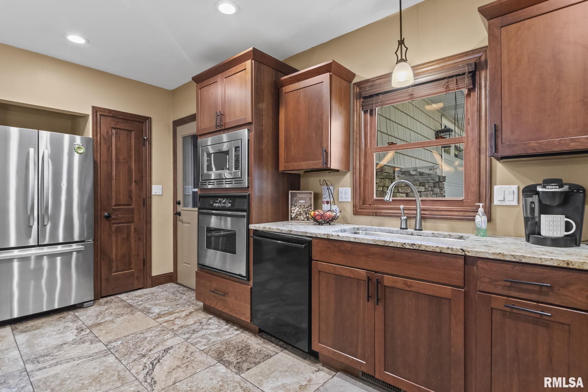 108 E Hazel Dell Lane, Springfield, Illinois image 15