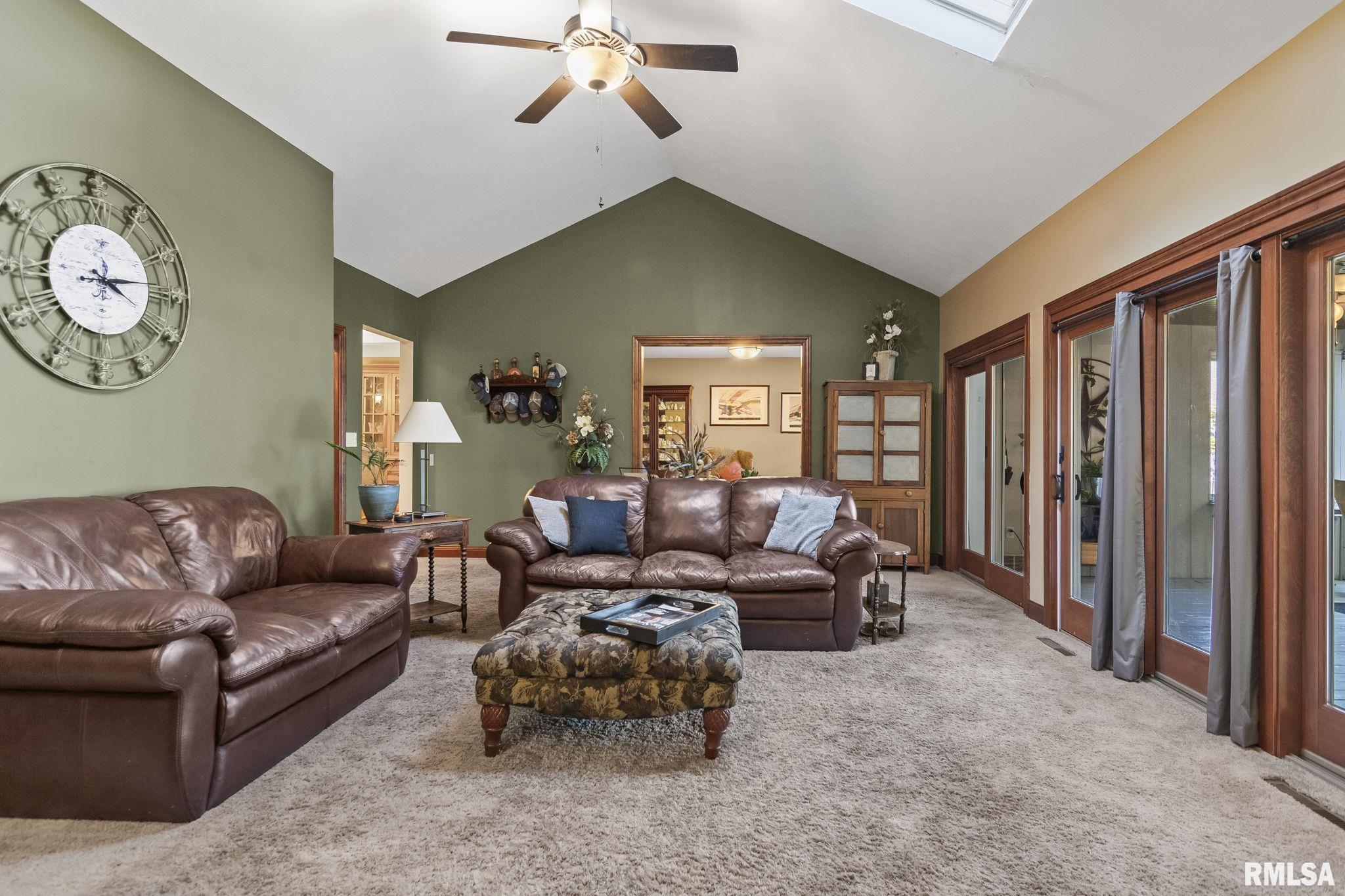 108 E Hazel Dell Lane, Springfield, Illinois image 5