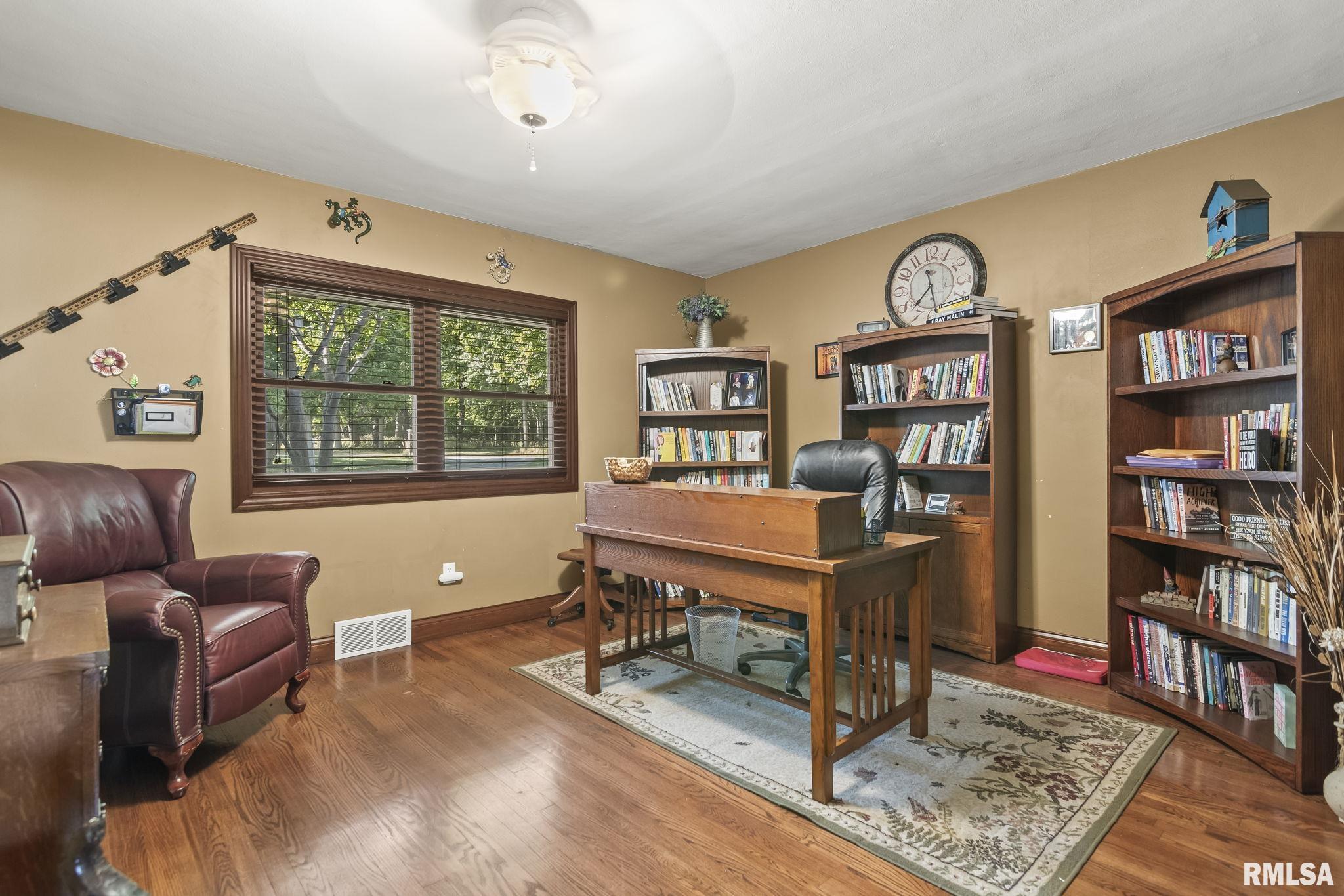 108 E Hazel Dell Lane, Springfield, Illinois image 29