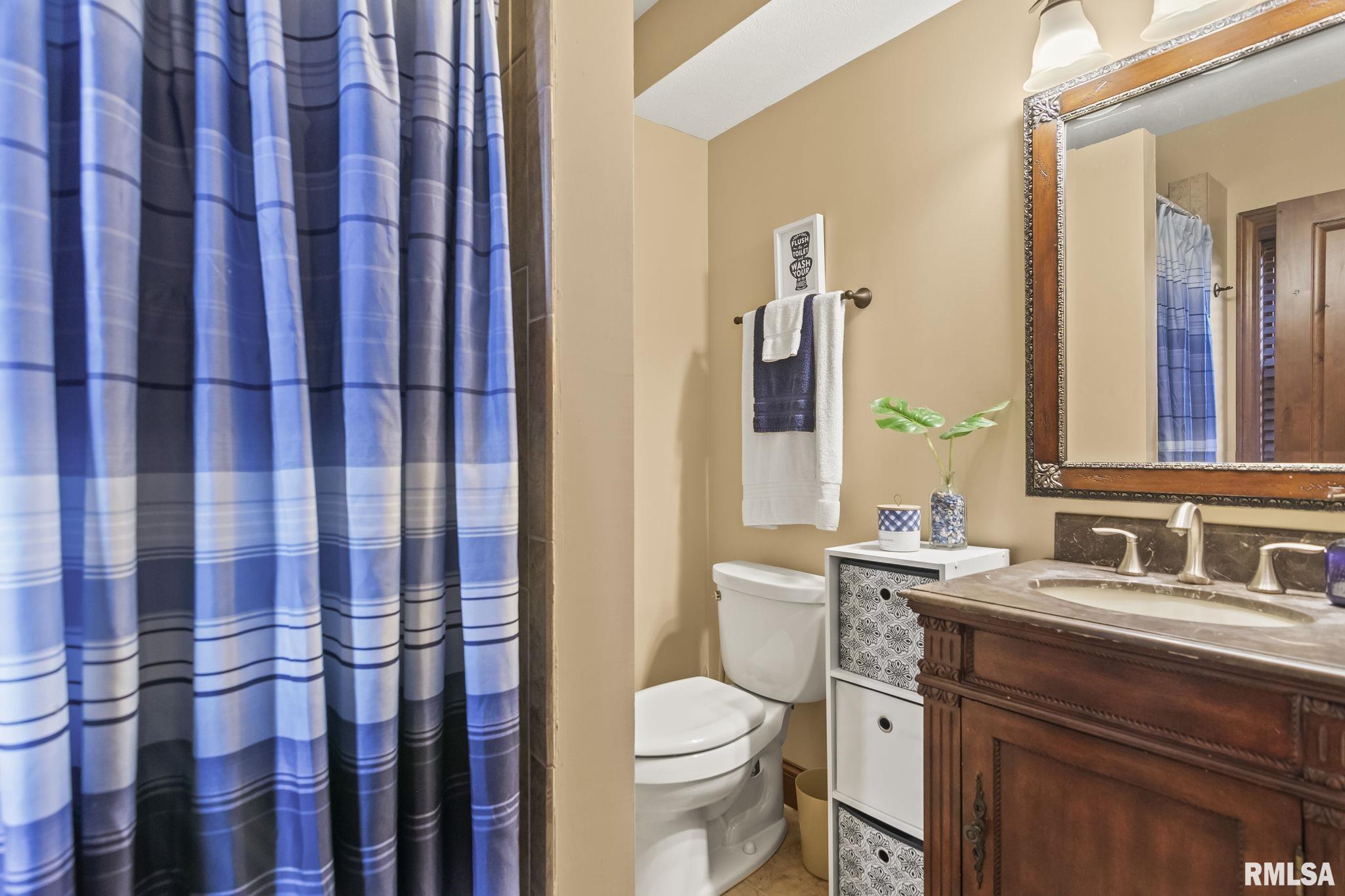 108 E Hazel Dell Lane, Springfield, Illinois image 33