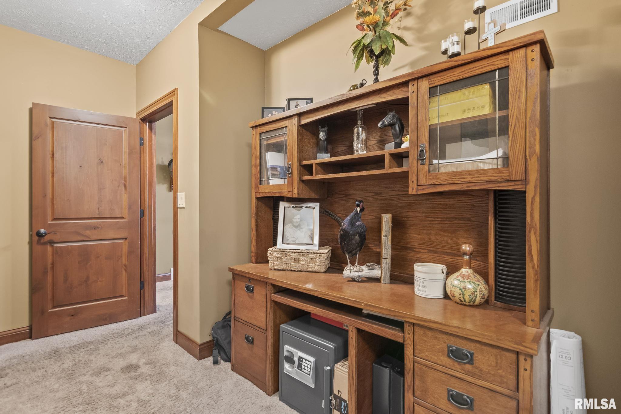 108 E Hazel Dell Lane, Springfield, Illinois image 32