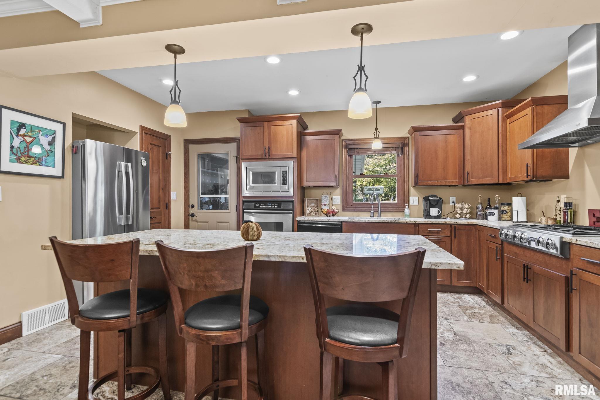 108 E Hazel Dell Lane, Springfield, Illinois image 13