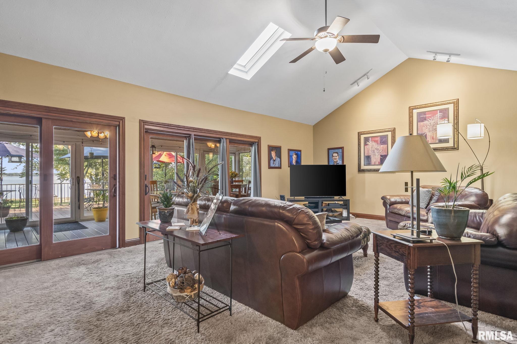 108 E Hazel Dell Lane, Springfield, Illinois image 8