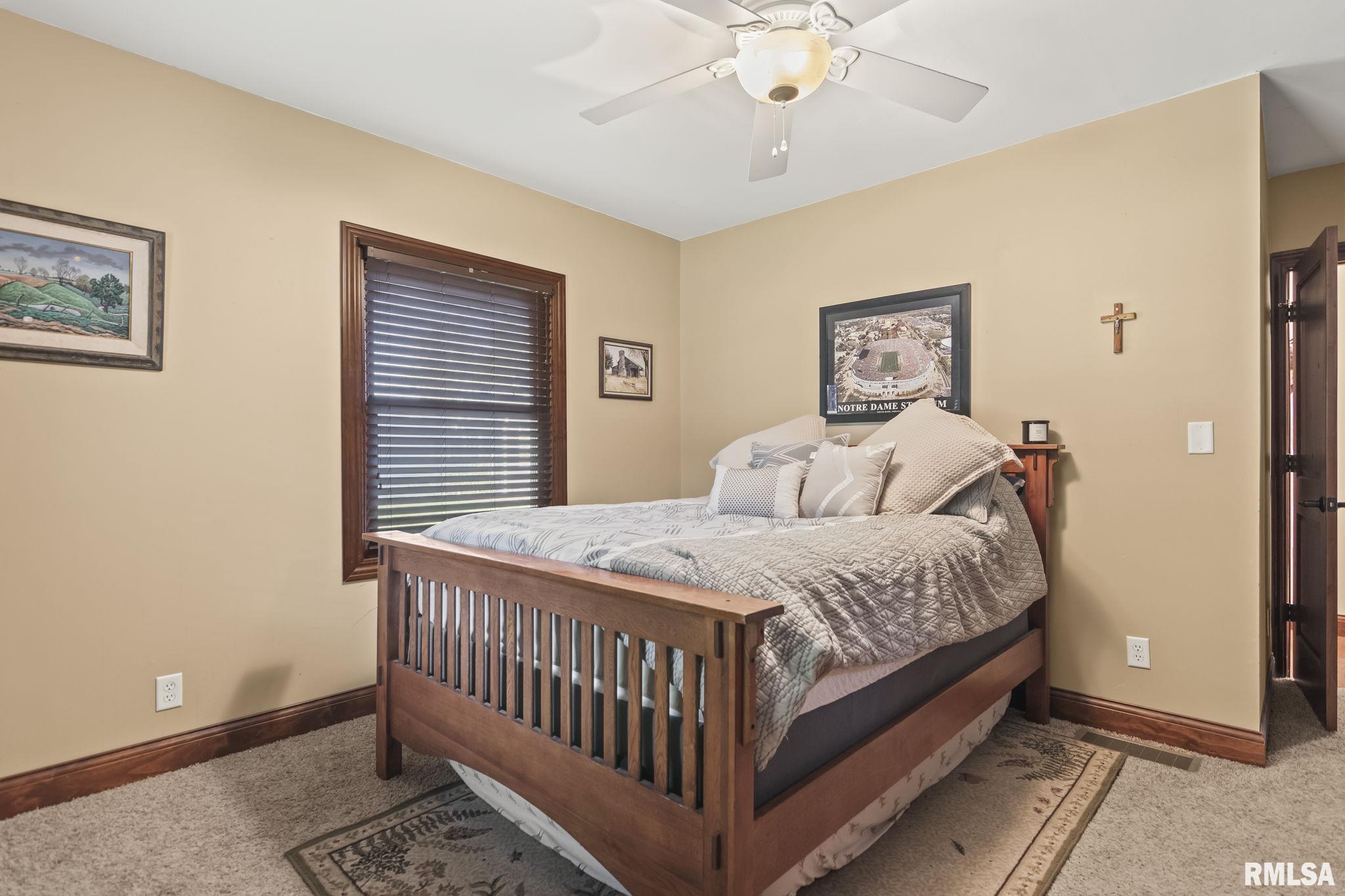 108 E Hazel Dell Lane, Springfield, Illinois image 24