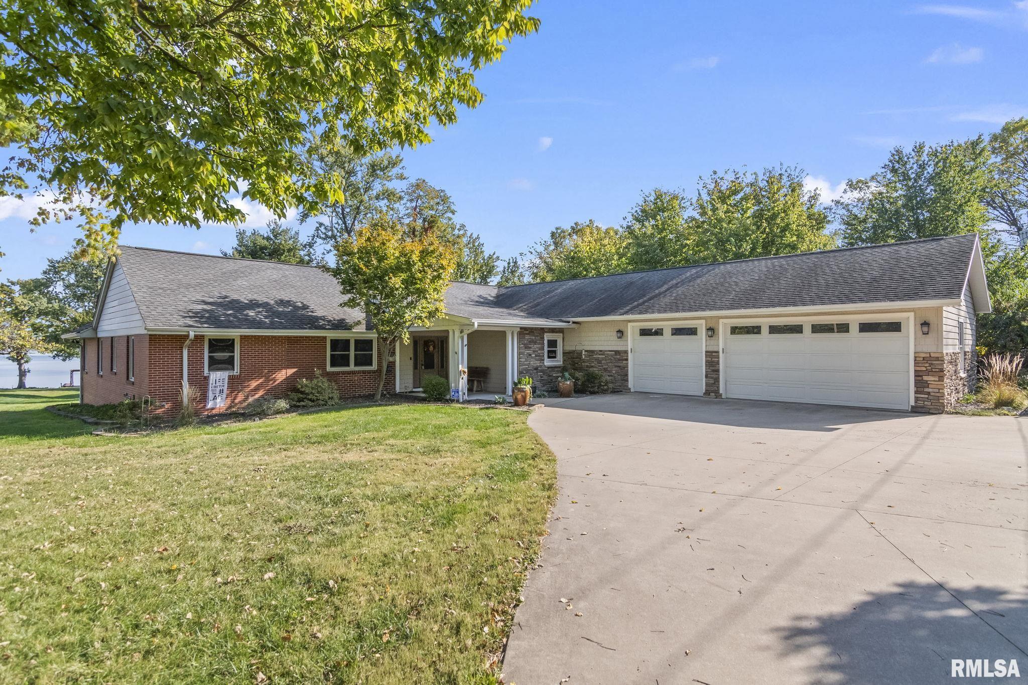 108 E Hazel Dell Lane, Springfield, Illinois image 2